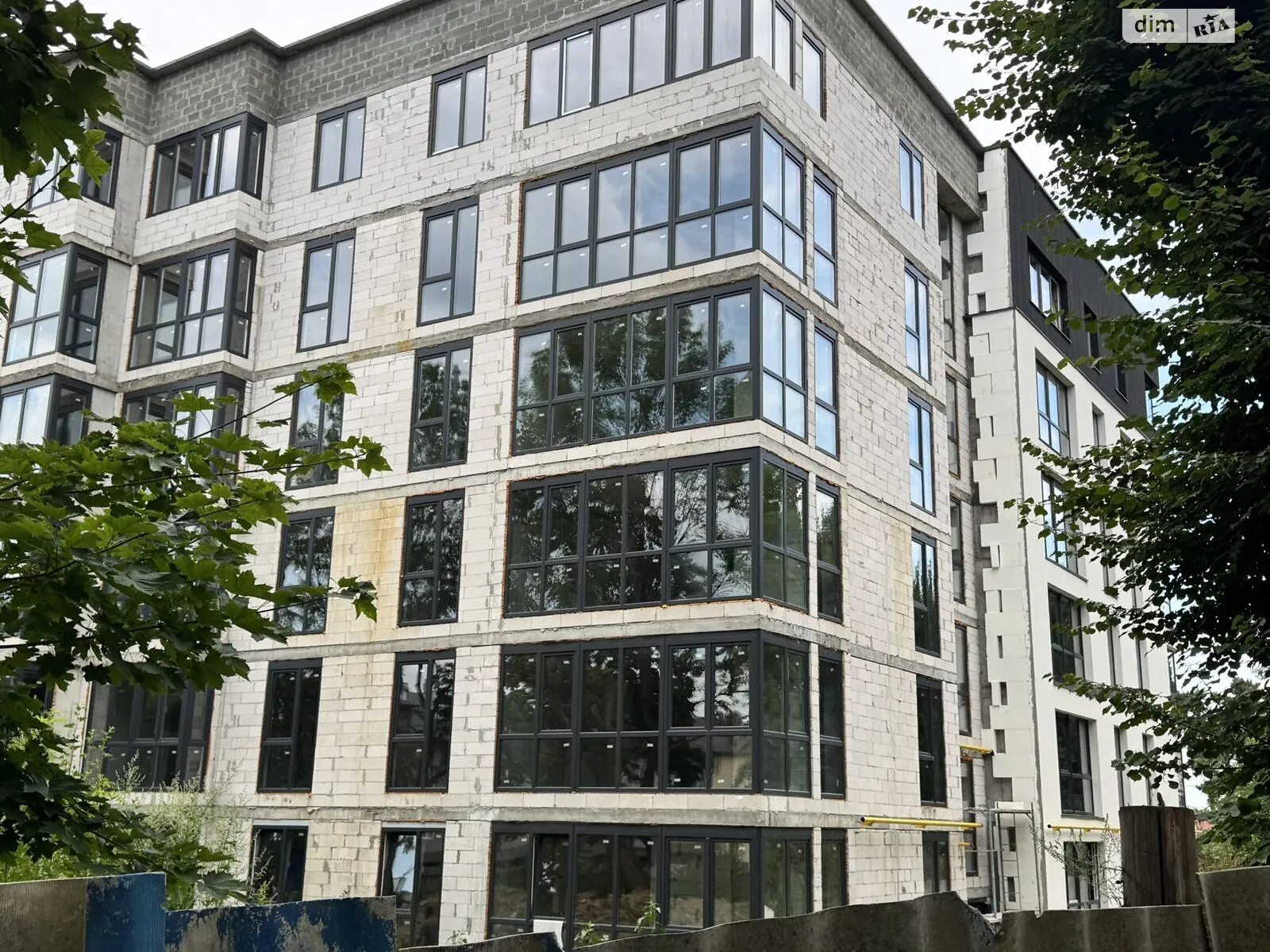 Продается 2-комнатная квартира 57.95 кв. м в Черткове, ул. Монастырская, 2А - фото 1