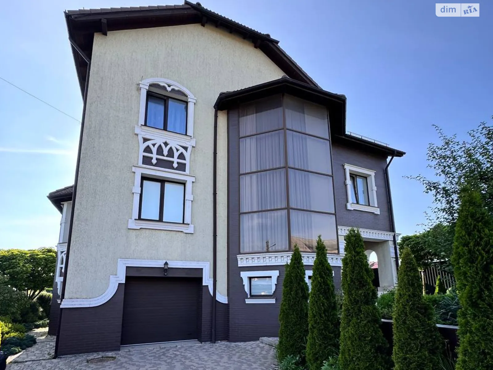 Продается дом на 3 этажа 444.2 кв. м с баней/сауной, цена: 260000 $ - фото 1