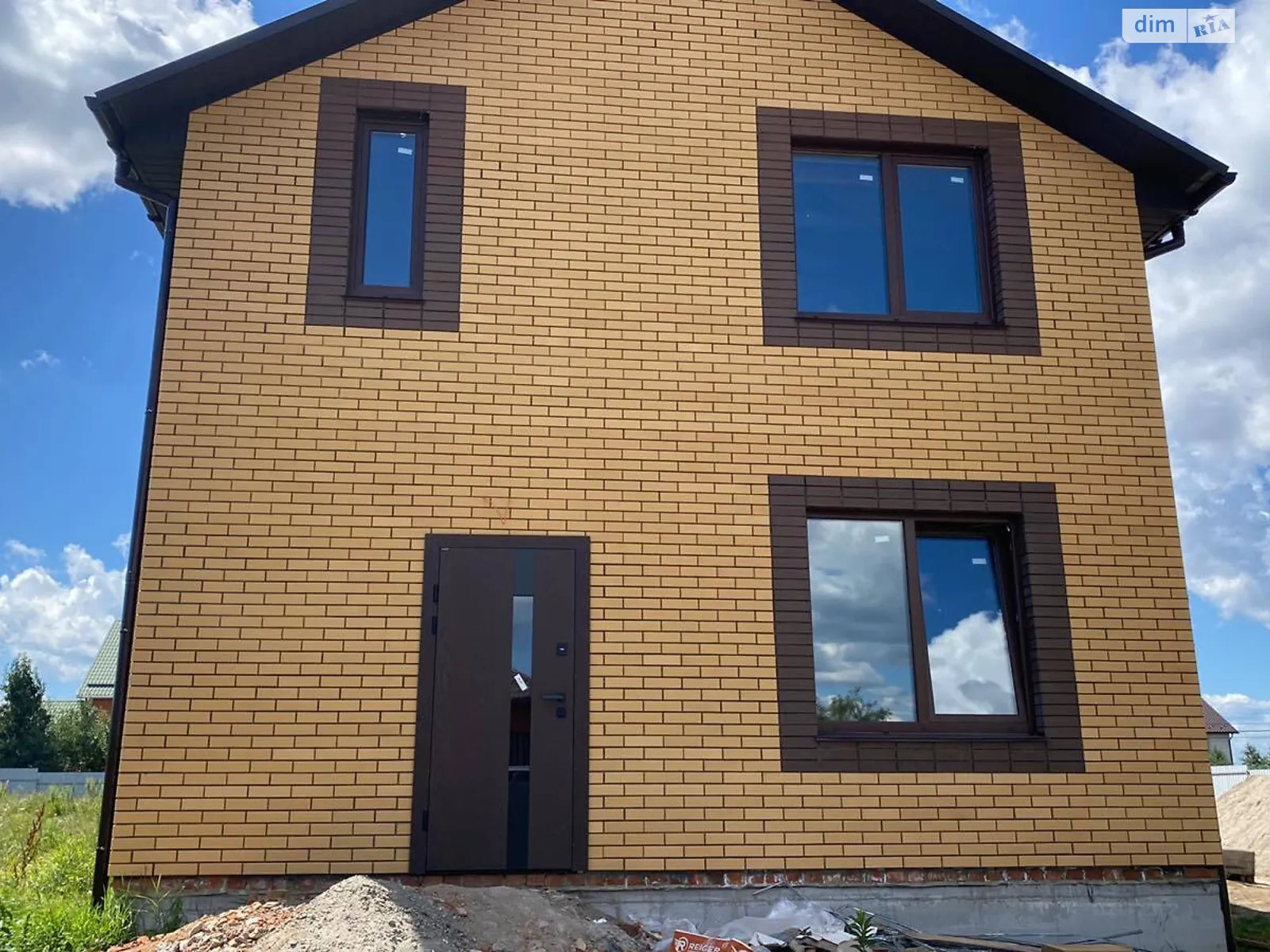 Продается дом на 2 этажа 107 кв. м с камином, цена: 98000 $ - фото 1