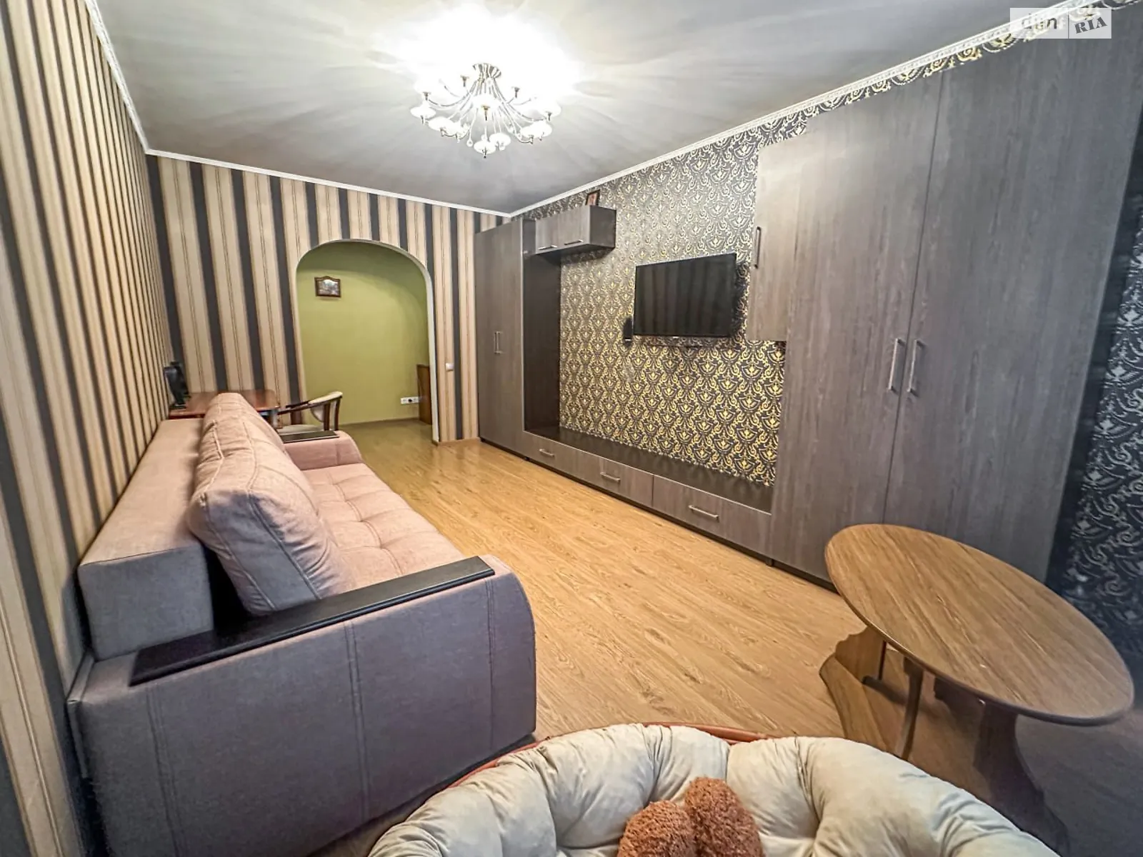 Продается 3-комнатная квартира 68.1 кв. м в Борисполе, ул. Привокзальная, 5 - фото 1