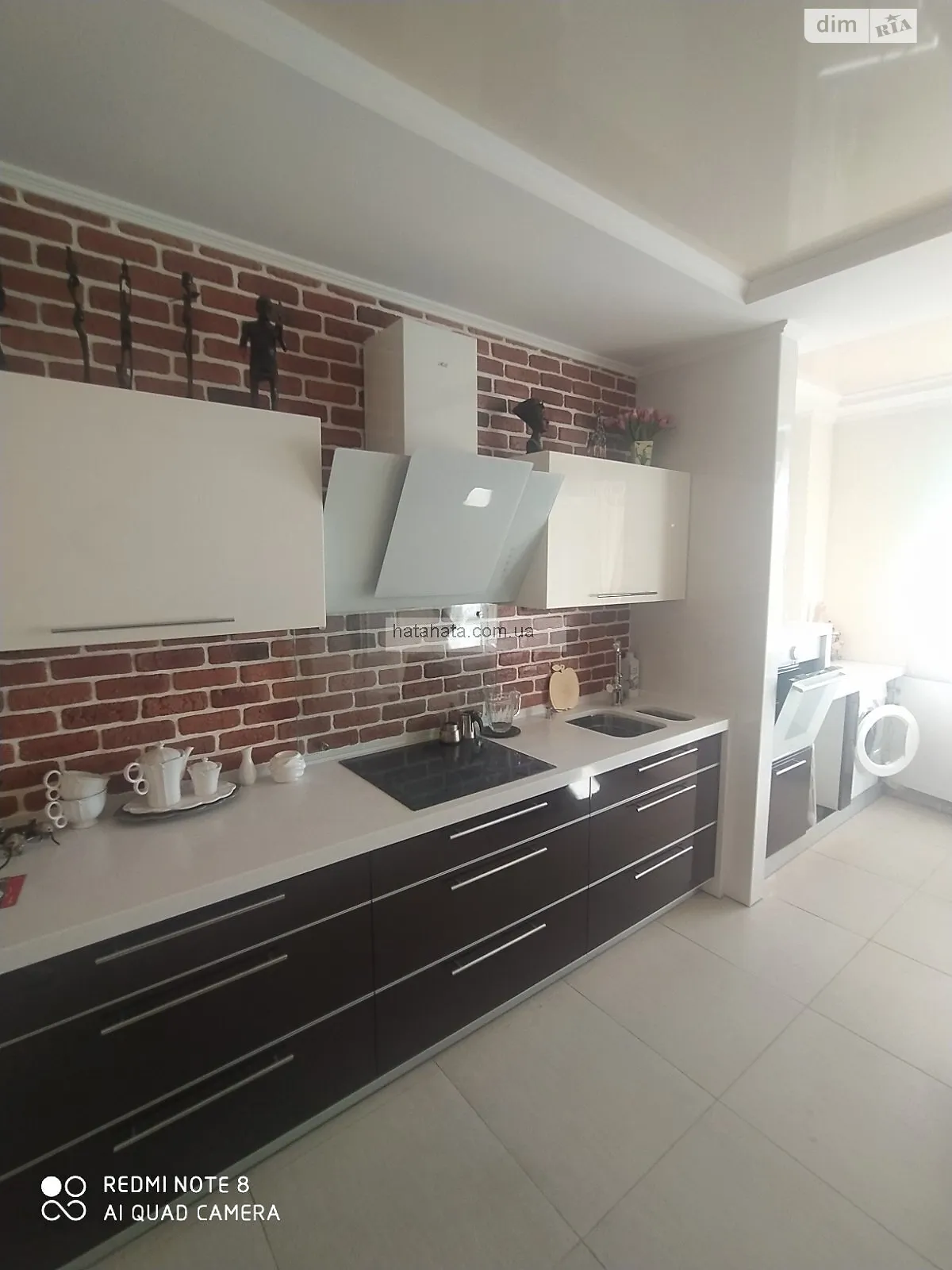 Продається 2-кімнатна квартира 75 кв. м у Чорноморську, вул. Парусна, 17 - фото 1