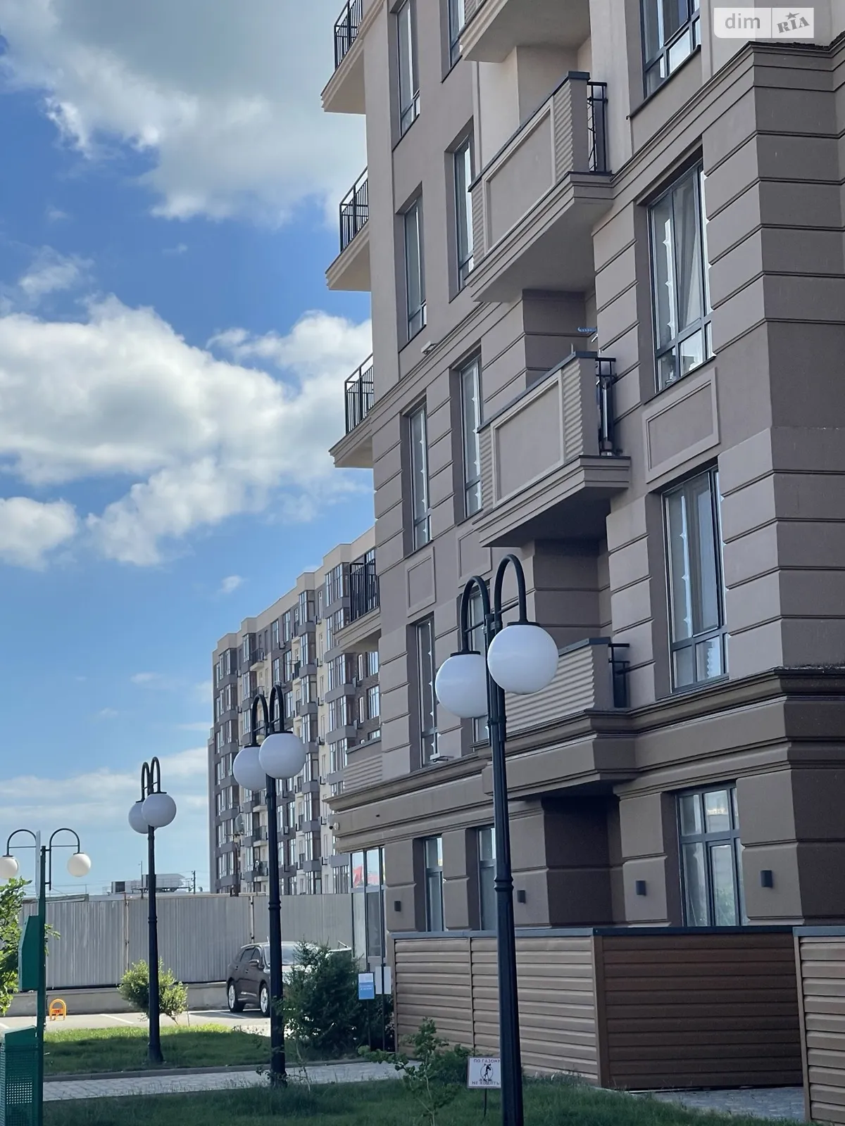 Продается 3-комнатная квартира 85.1 кв. м в Фонтанке, ул. Чехова, 2 - фото 1