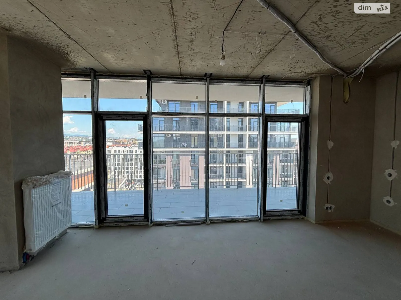 Продається 2-кімнатна квартира 74 кв. м у Ужгороді, вул. Миколи Бобяка, 1Г - фото 1