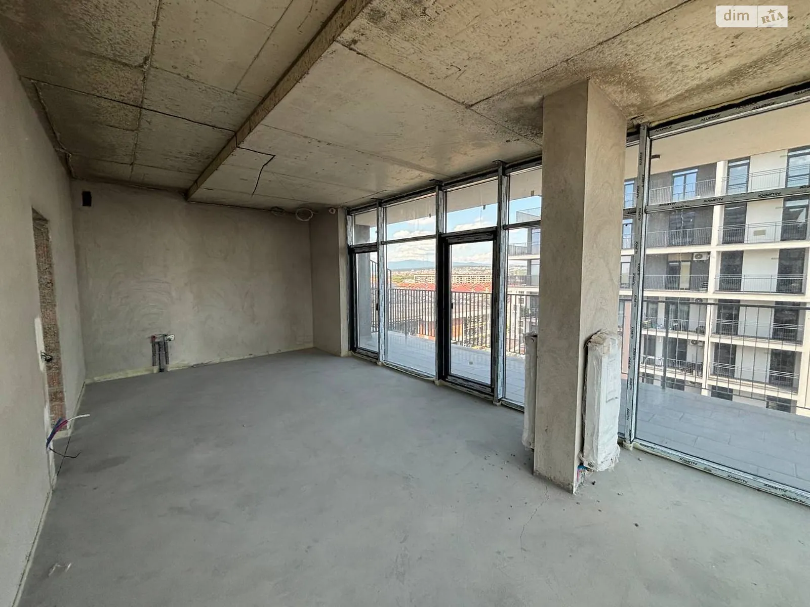 Продається 2-кімнатна квартира 74.48 кв. м у Ужгороді, вул. Миколи Бобяка, 1Г - фото 1