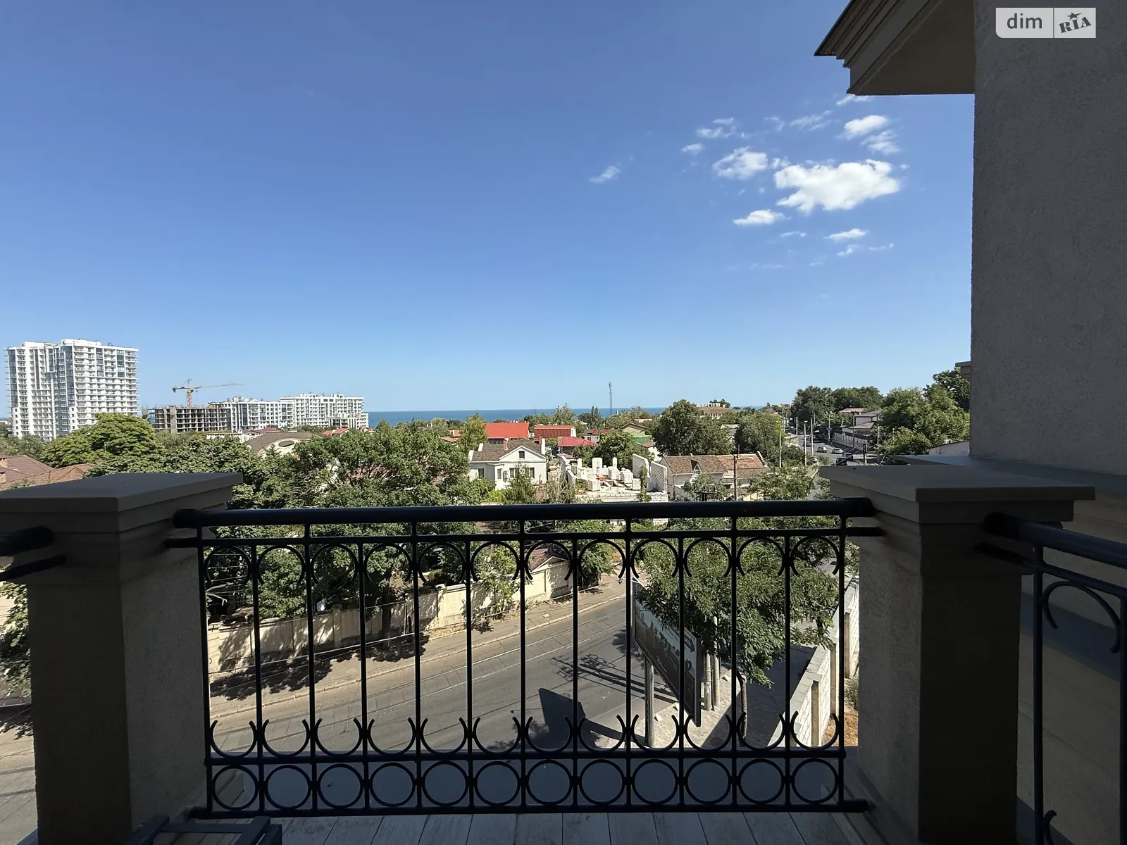 Продається 3-кімнатна квартира 92.2 кв. м у Одесі, Фонтанська дор., 64/1 - фото 1