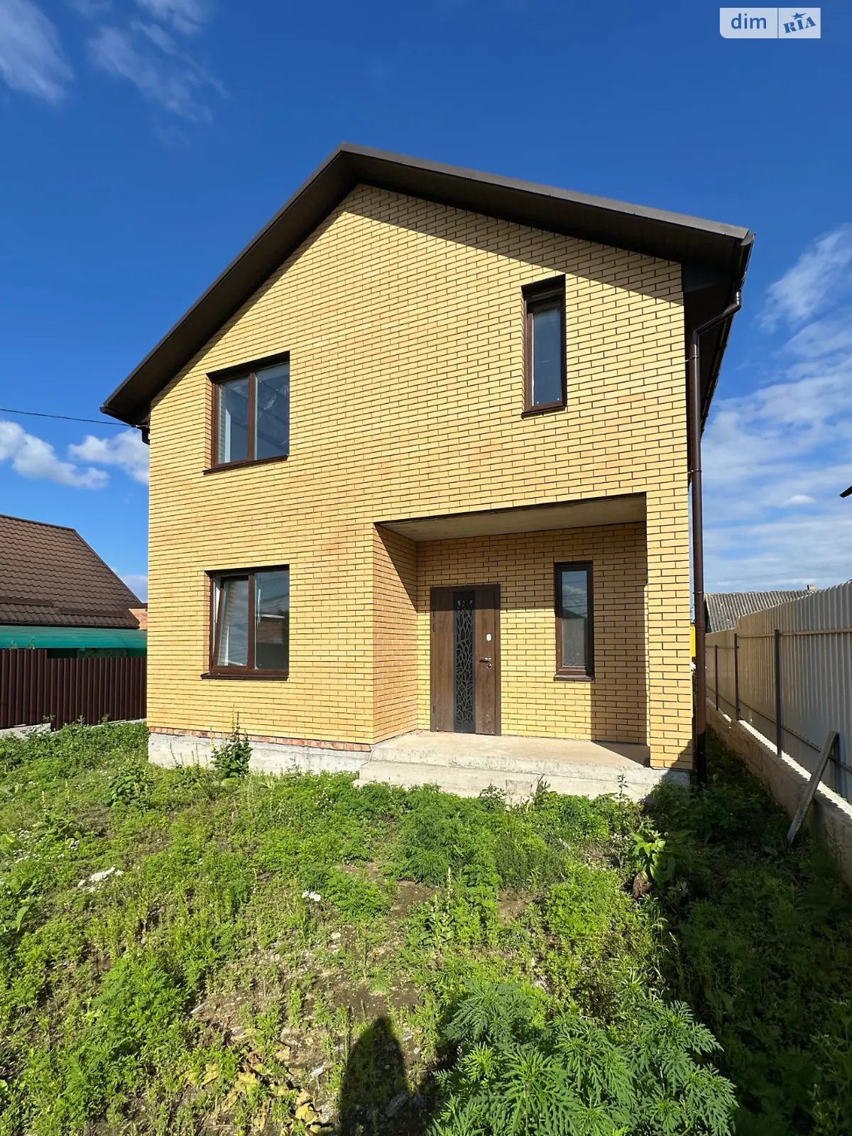 Продается дом на 2 этажа 120 кв. м с бассейном, цена: 125000 $ - фото 1