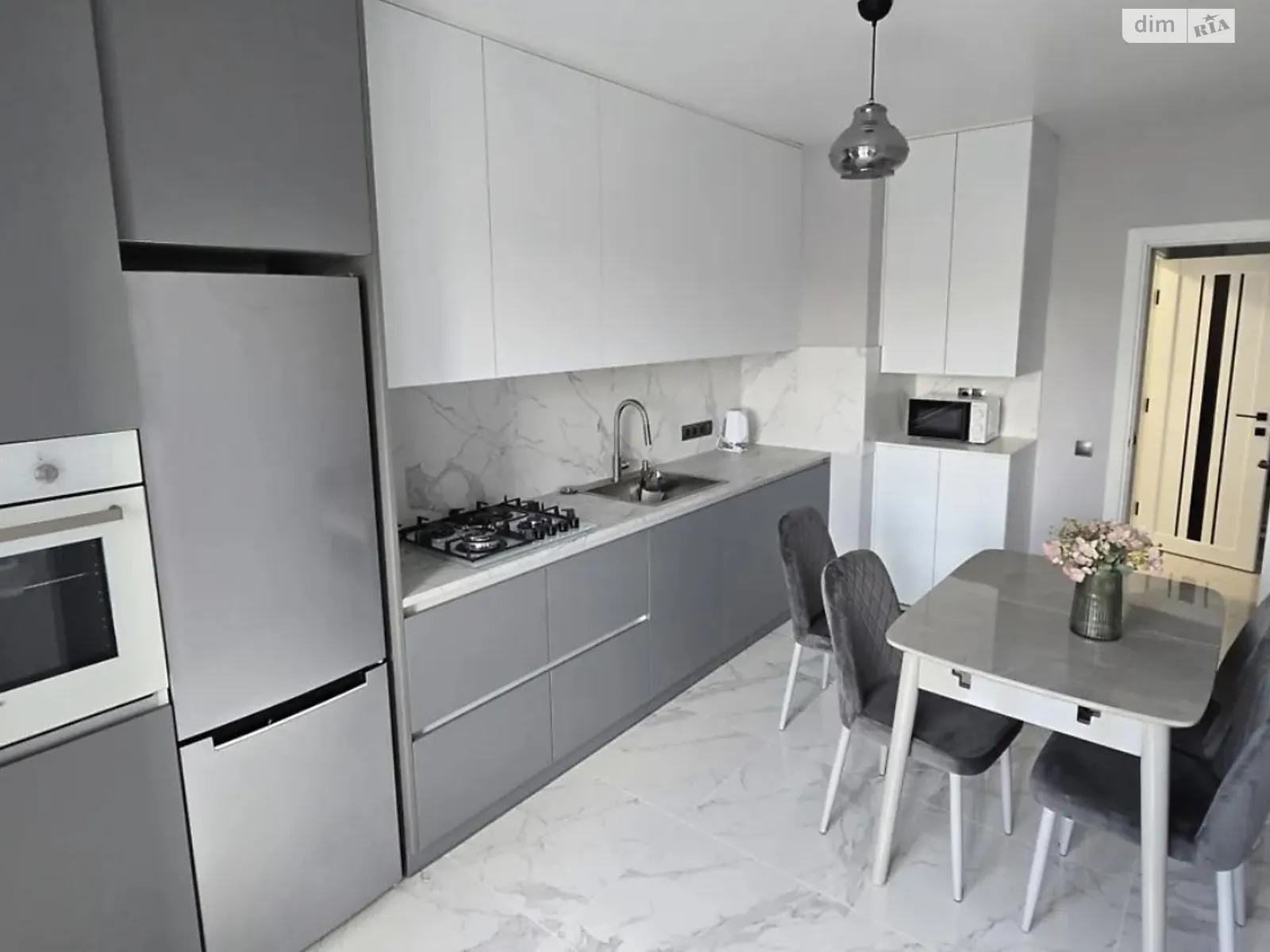 1-кімнатна квартира 53 кв. м у Тернополі, вул. Торговиця(Живова Анатолія), 19 - фото 1