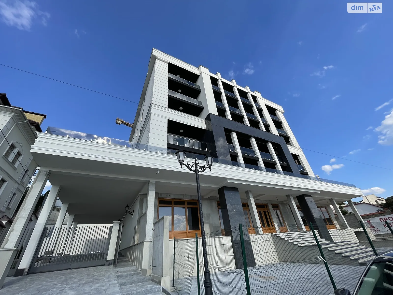 5-комнатная квартира 194 кв. м в Тернополе, ул. Билецкая, 45 - фото 1
