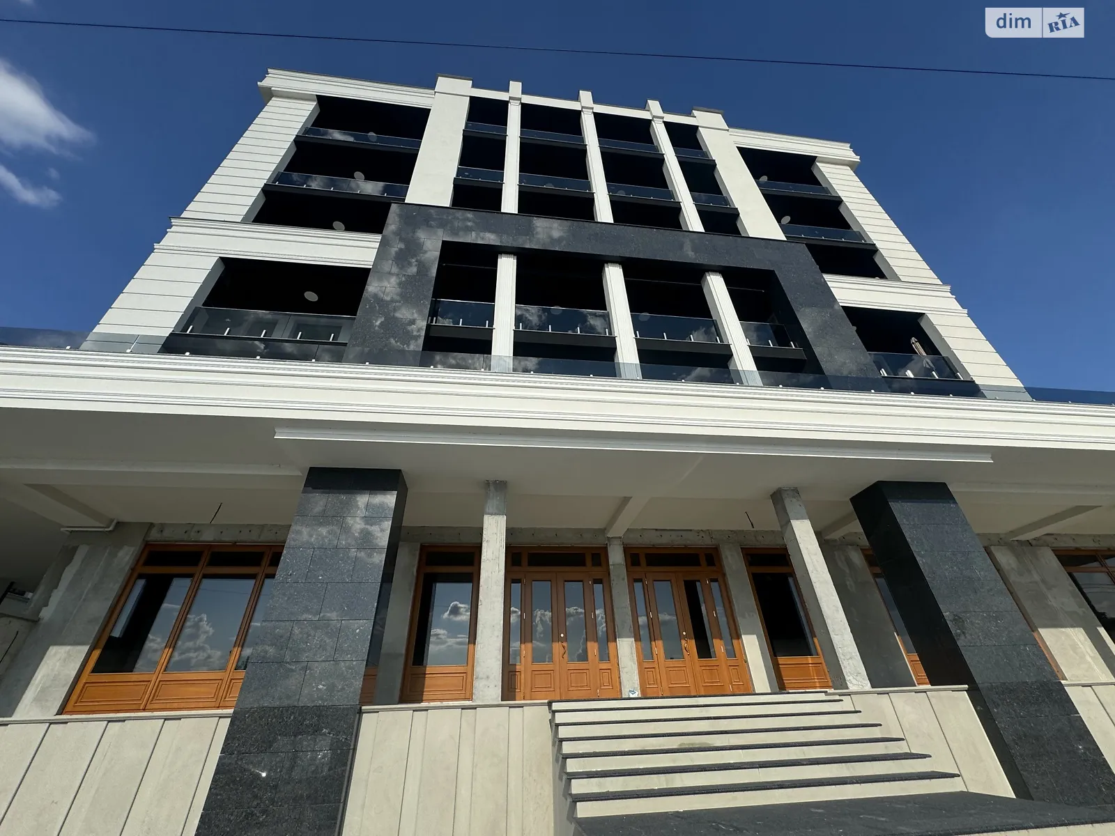4-комнатная квартира 180 кв. м в Тернополе, ул. Билецкая - фото 1
