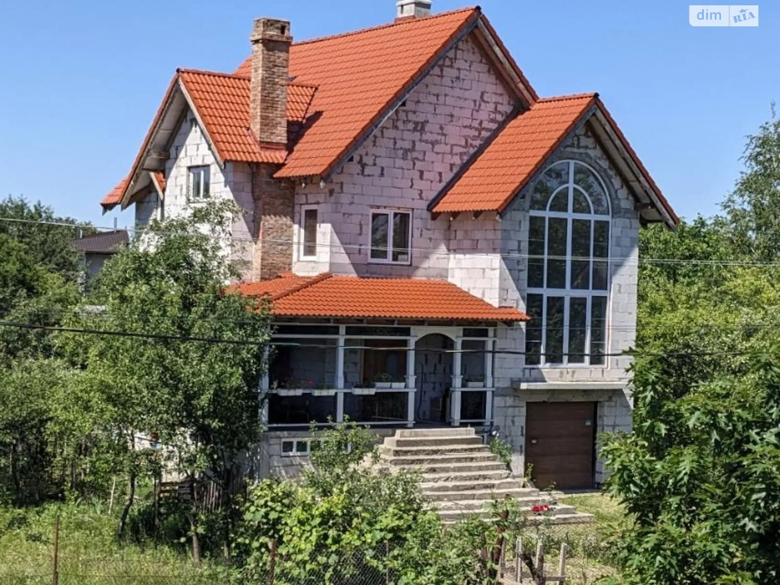 Продается дом на 2 этажа 247.1 кв. м с гаражом, цена: 398000 $ - фото 1