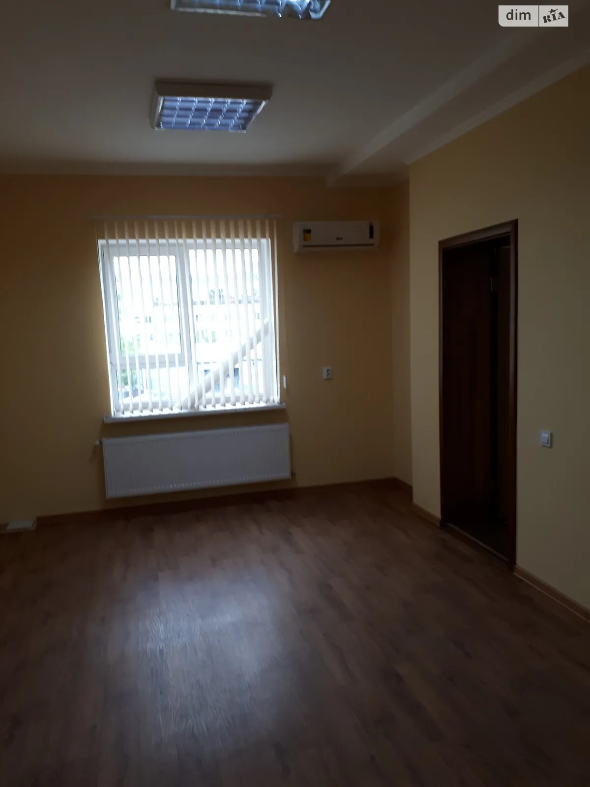 Здається в оренду офіс 43.8 кв. м в бізнес-центрі, цена: 13140 грн - фото 1