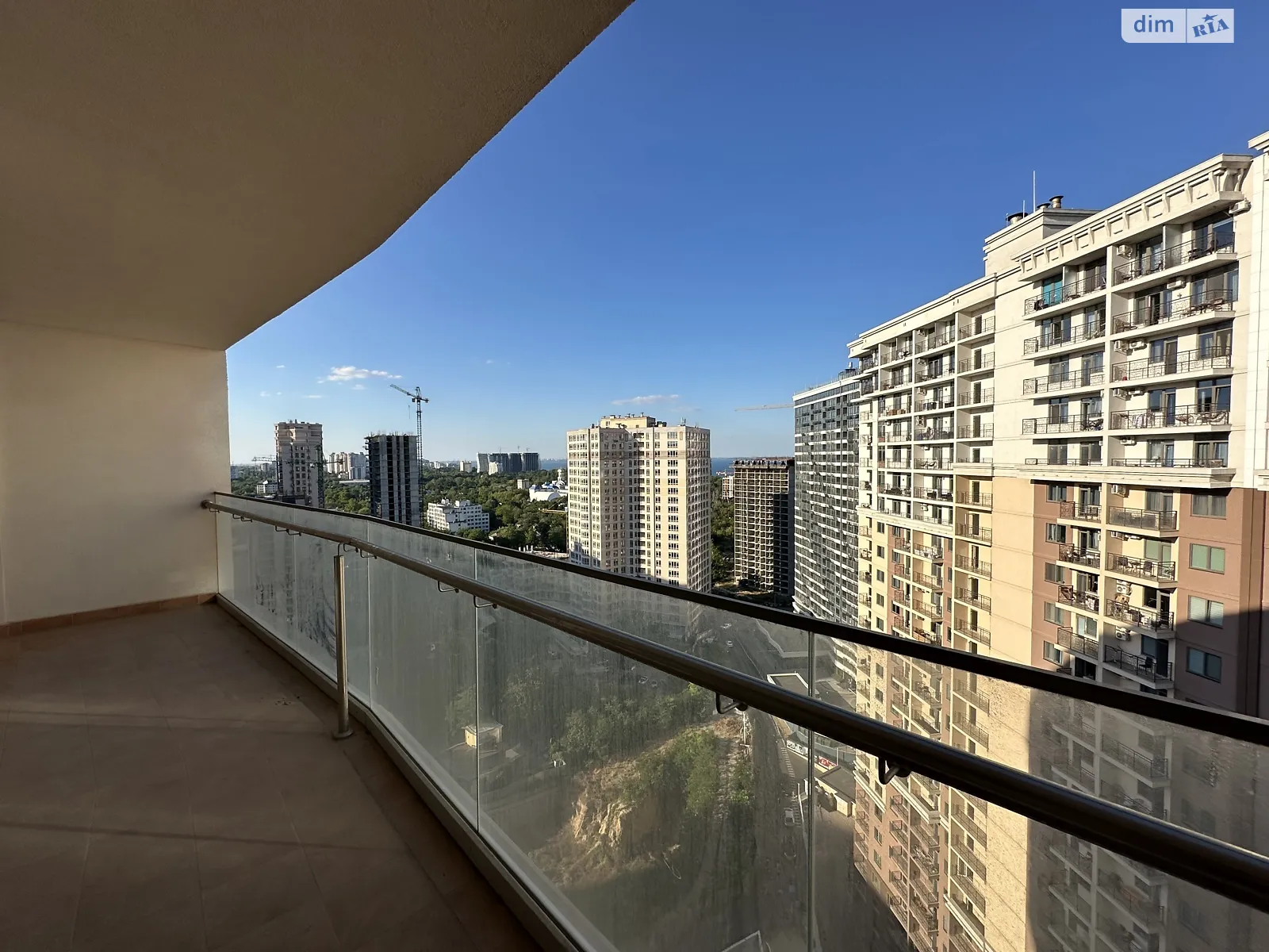 Продается 3-комнатная квартира 108.6 кв. м в Одессе, ул. Генуэзская, 3В - фото 1