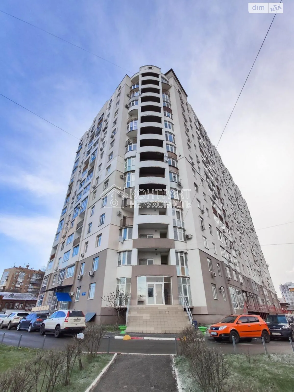 Продается офис 48 кв. м в бизнес-центре, цена: 45000 $ - фото 1
