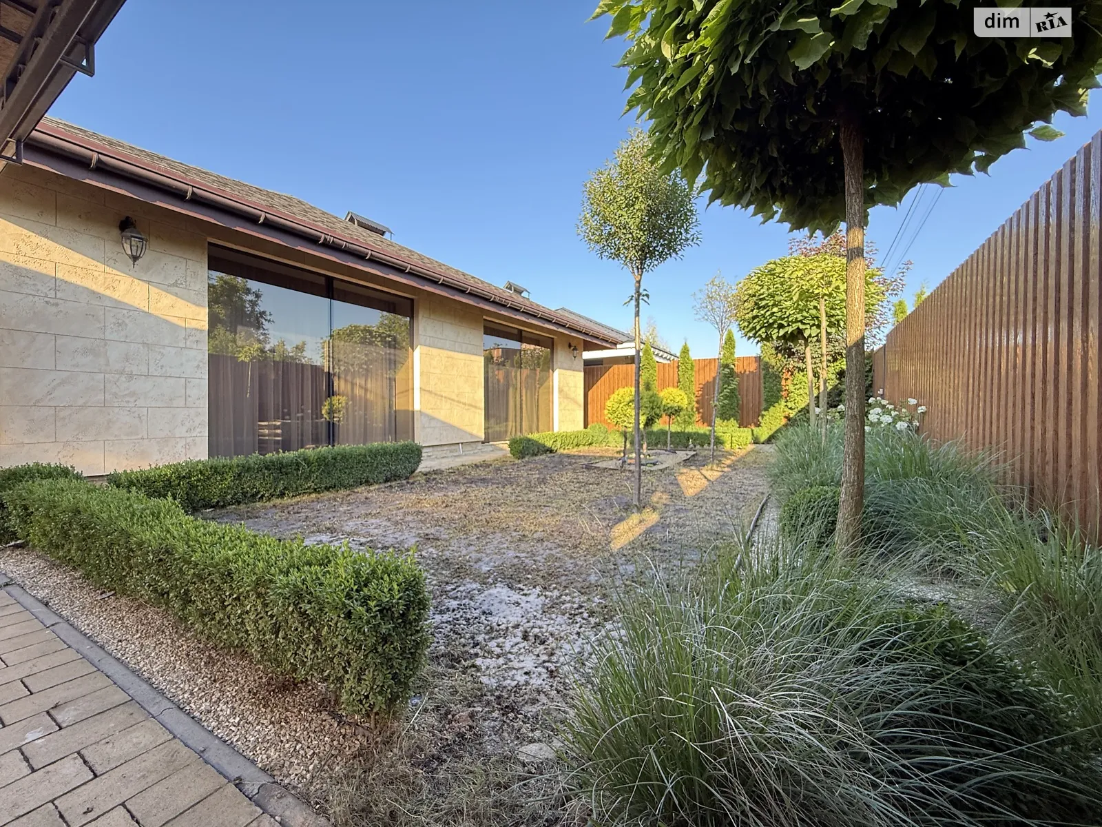 Сдается в аренду одноэтажный дом 100 кв. м с беседкой, цена: 1299 $ - фото 1