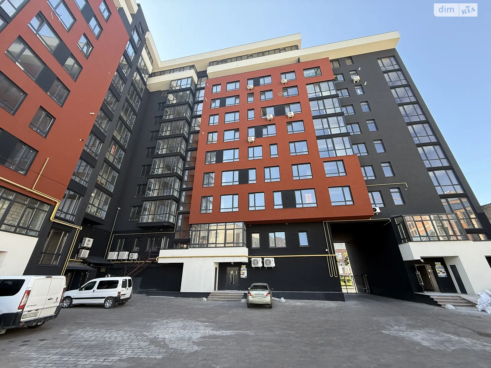 3-комнатная квартира 102 кв. м в Тернополе, ул. Торговица(Живова Анатолия) - фото 1