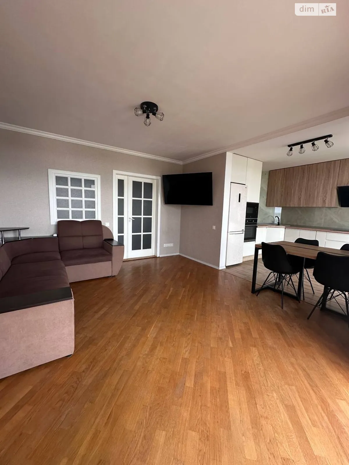 Продается 3-комнатная квартира 74.6 кв. м в Полтаве, бул. Коновальца Евгения - фото 1