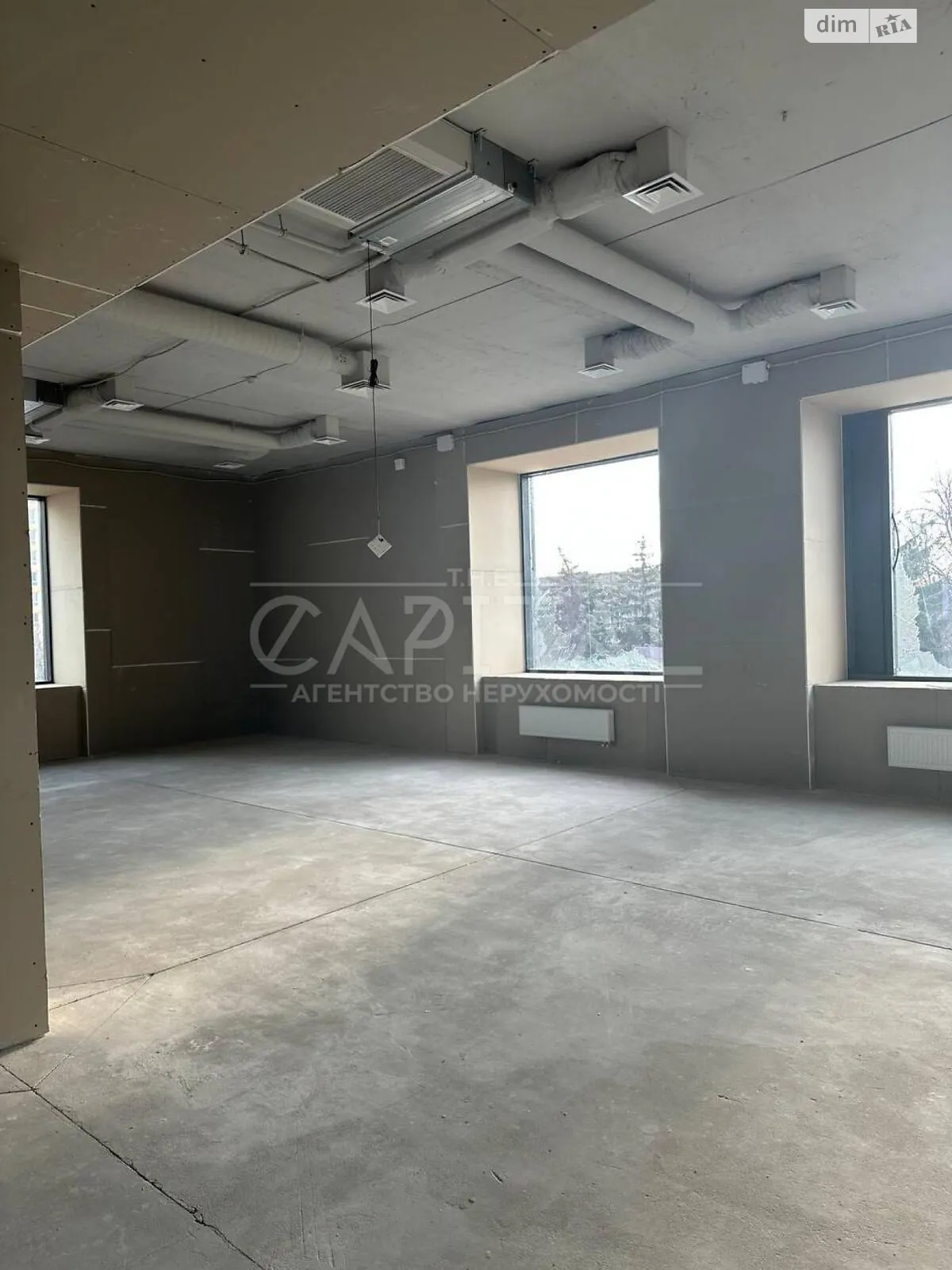 Сдается в аренду офис 1100 кв. м в бизнес-центре, цена: 8000 $ - фото 1