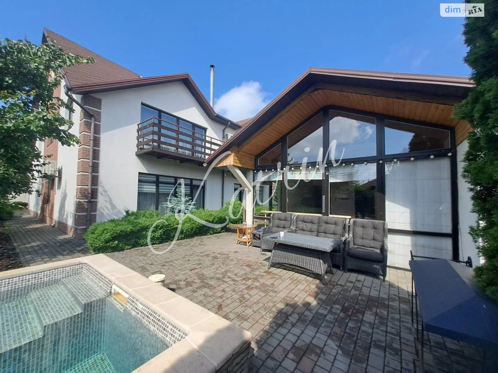 Продается дом на 3 этажа 320 кв. м с мансардой, цена: 370000 $ - фото 1