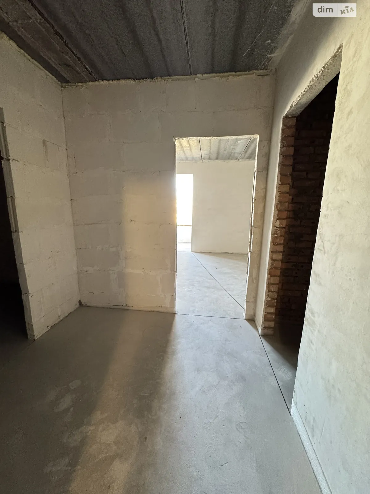 Продается 1-комнатная квартира 49 кв. м в Буче, ул. Ивана Кожедуба, 4А - фото 1