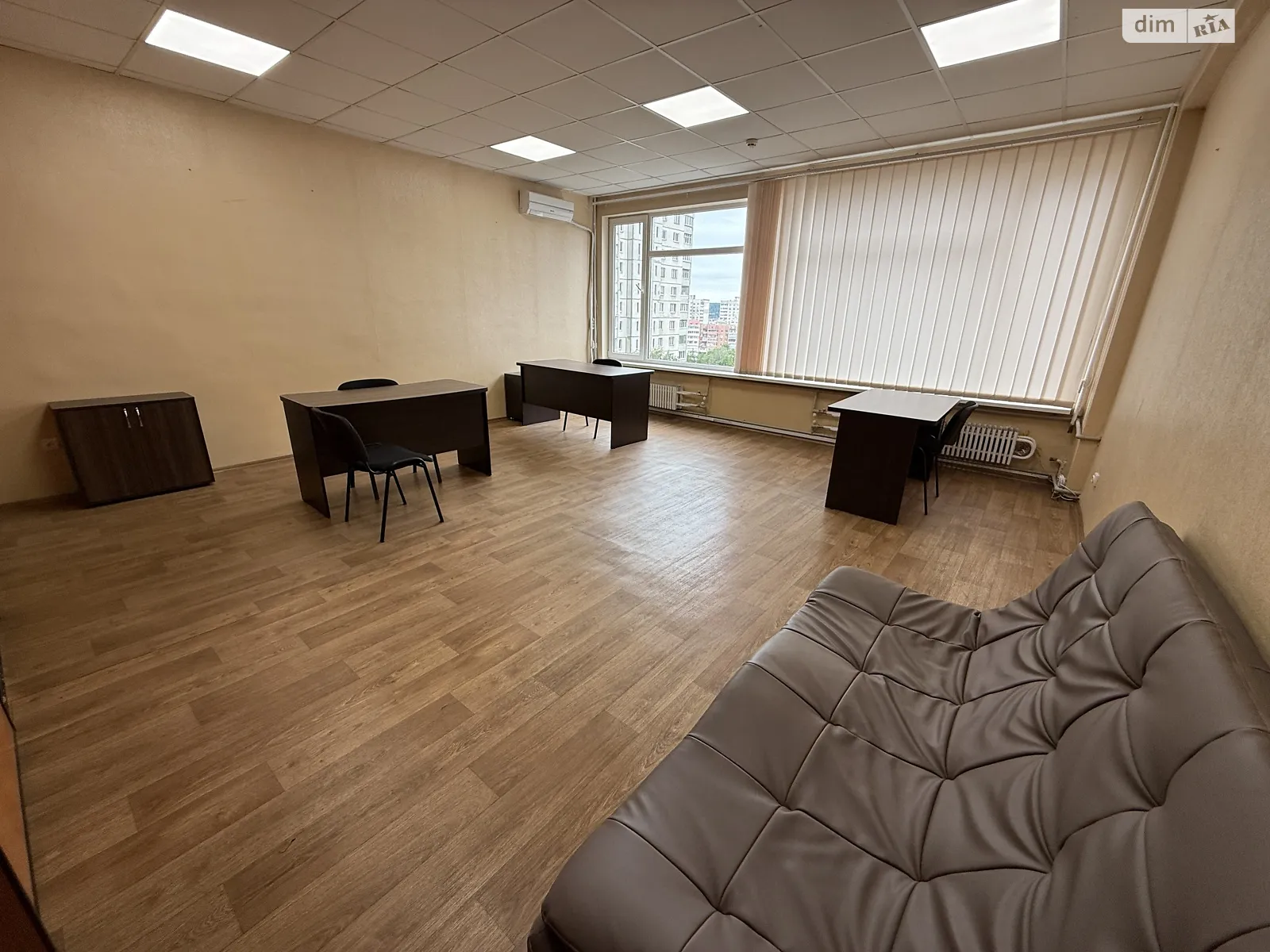 Здається в оренду офіс 40 кв. м в бізнес-центрі, цена: 12000 грн - фото 1