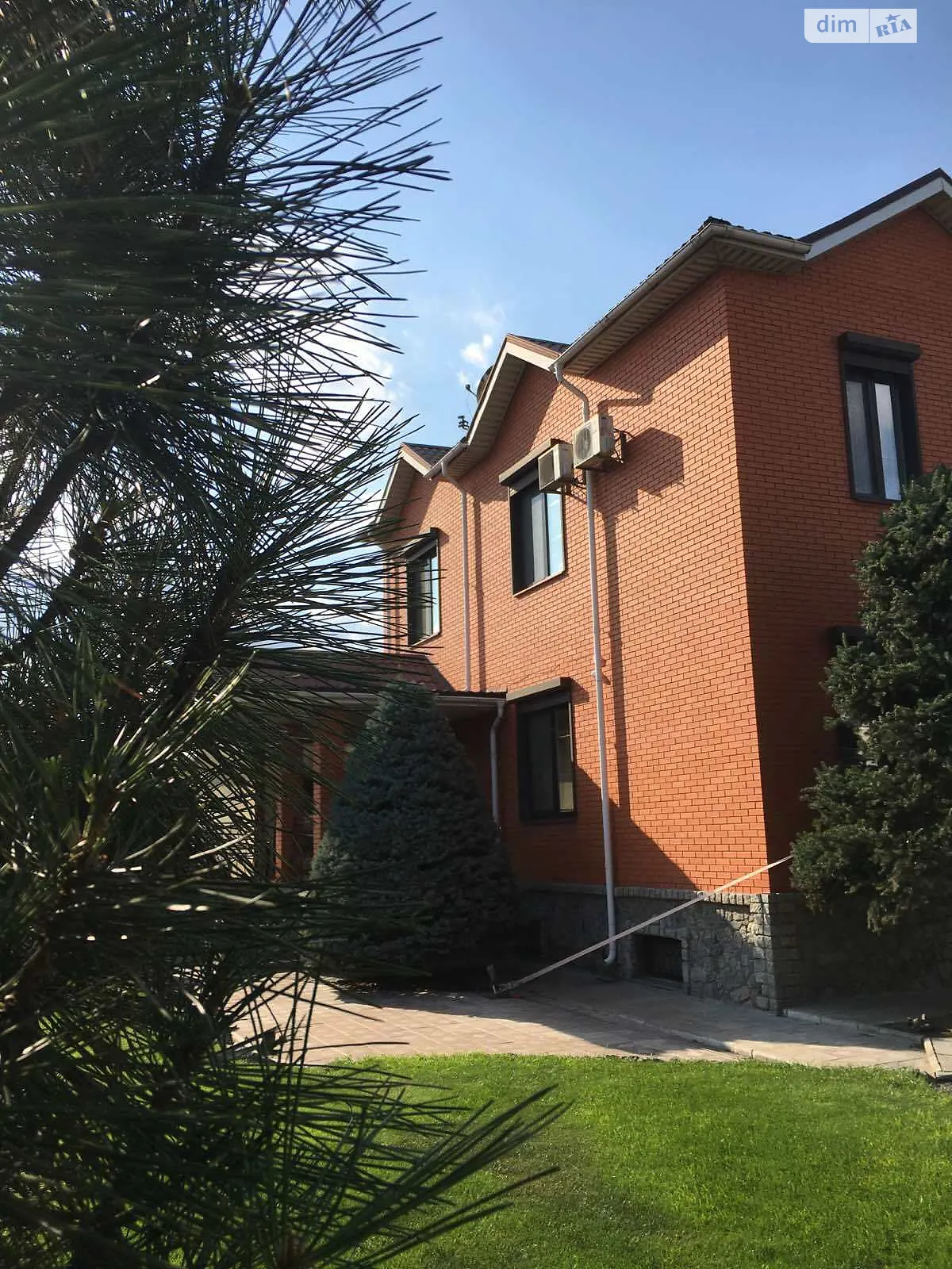Продается дом на 2 этажа 257.6 кв. м с бассейном, цена: 270000 $ - фото 1