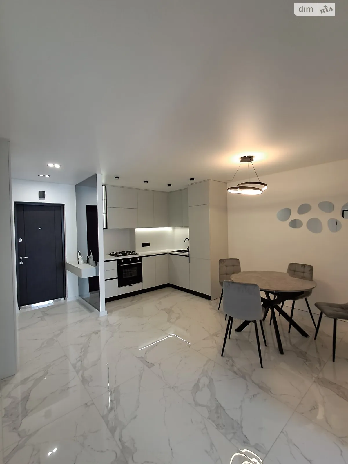 2-комнатная квартира 57 кв. м в Тернополе, ул. Смакулы - фото 1