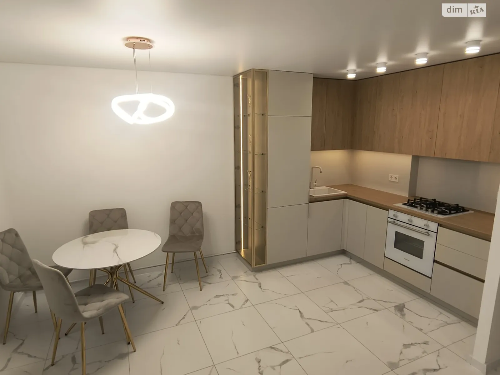 2-кімнатна квартира 56 кв. м у Тернополі, цена: 70000 $ - фото 1