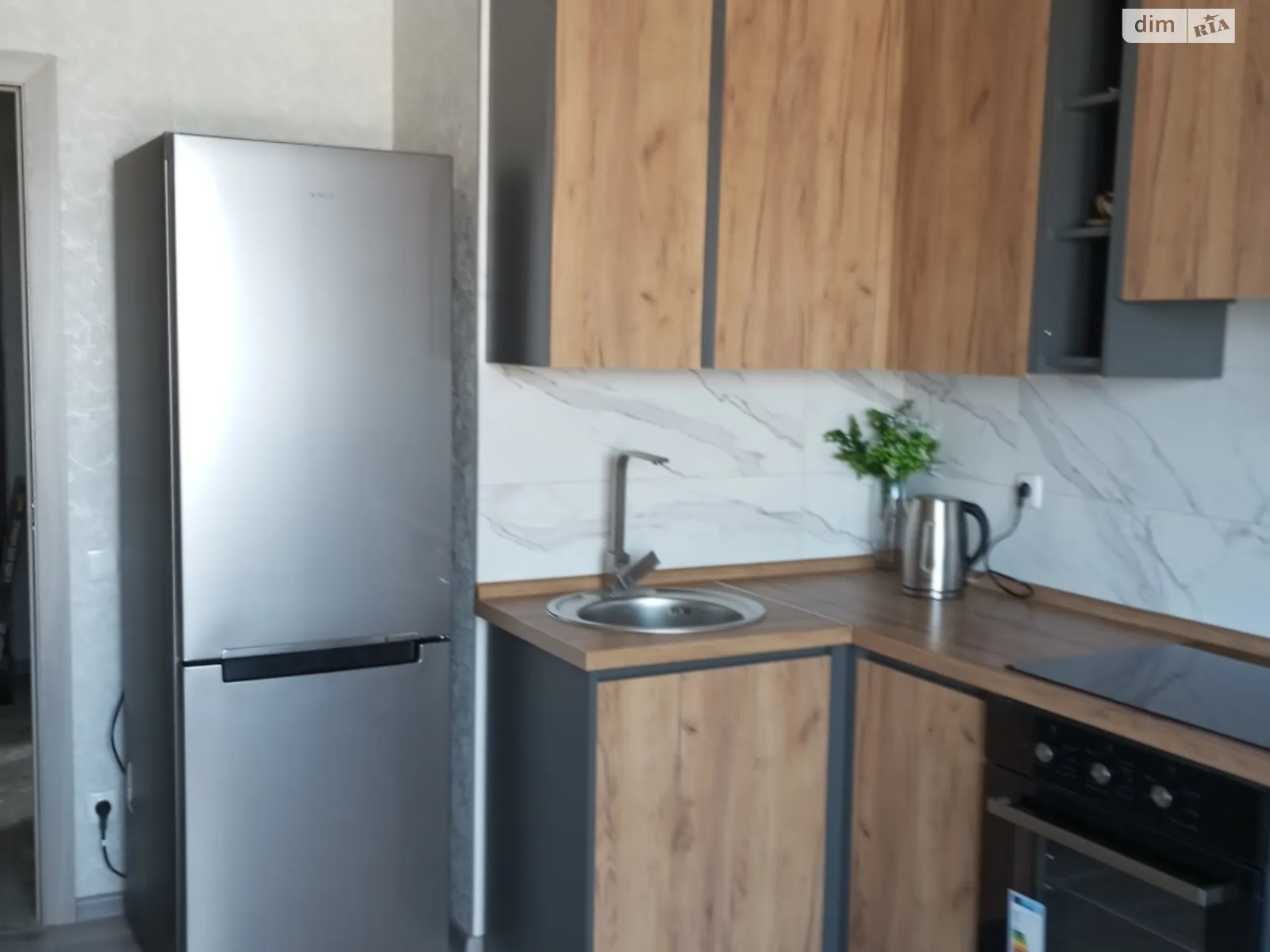 Сдается в аренду 1-комнатная квартира 43 кв. м в Одессе, ул. Академика Сахарова, 3Е - фото 1