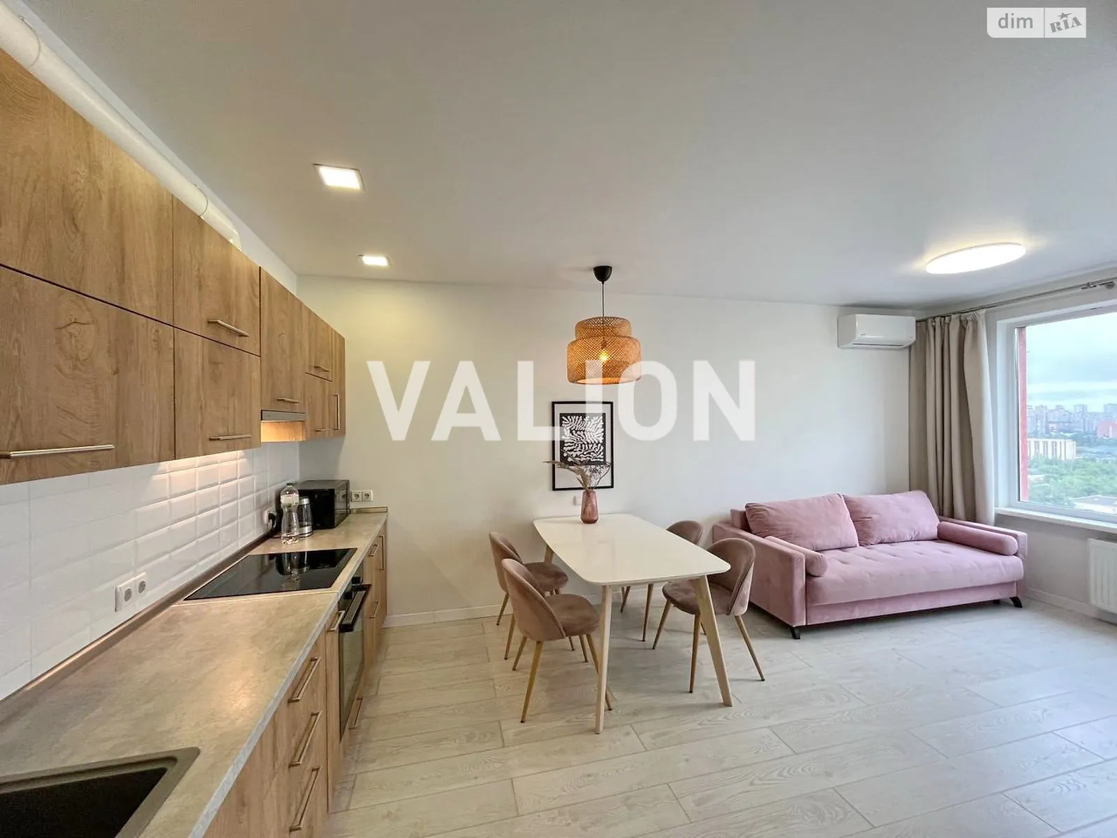 Продается 1-комнатная квартира 41 кв. м в Киеве, ул. Клавдиевская, 40Е - фото 1