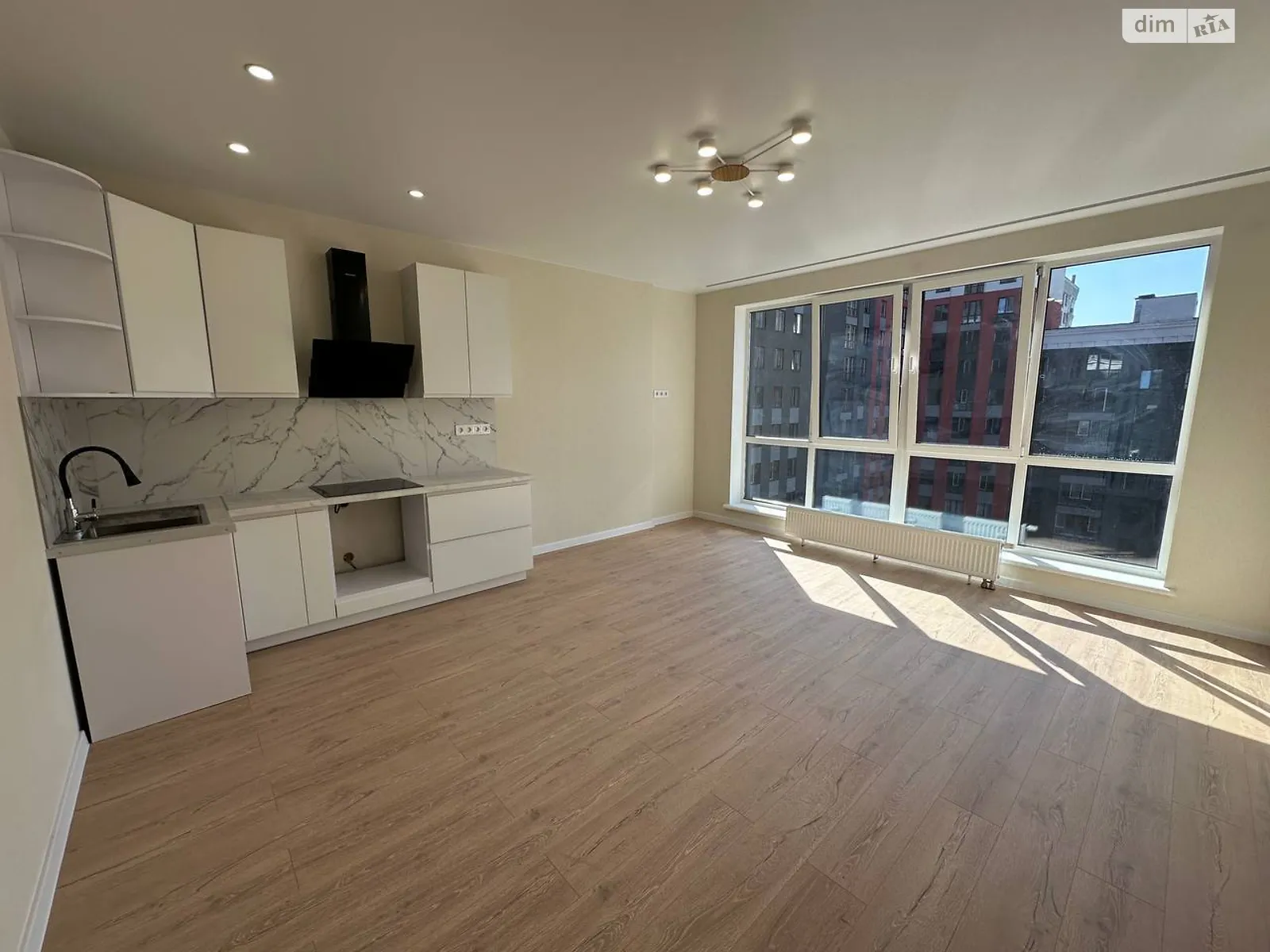 Продается 1-комнатная квартира 32 кв. м в Ирпене, ул. Университетская(Карла Маркса), 1М/1 - фото 1