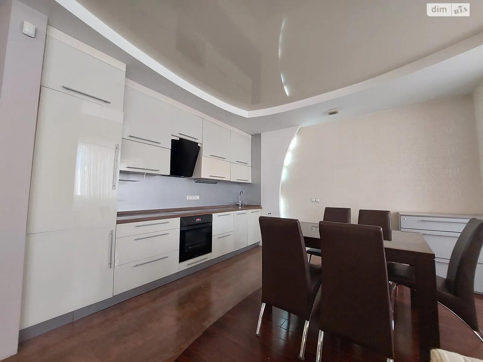 Продается 3-комнатная квартира 97.3 кв. м в Киеве, ул. Елены Пчилки, 3А - фото 1