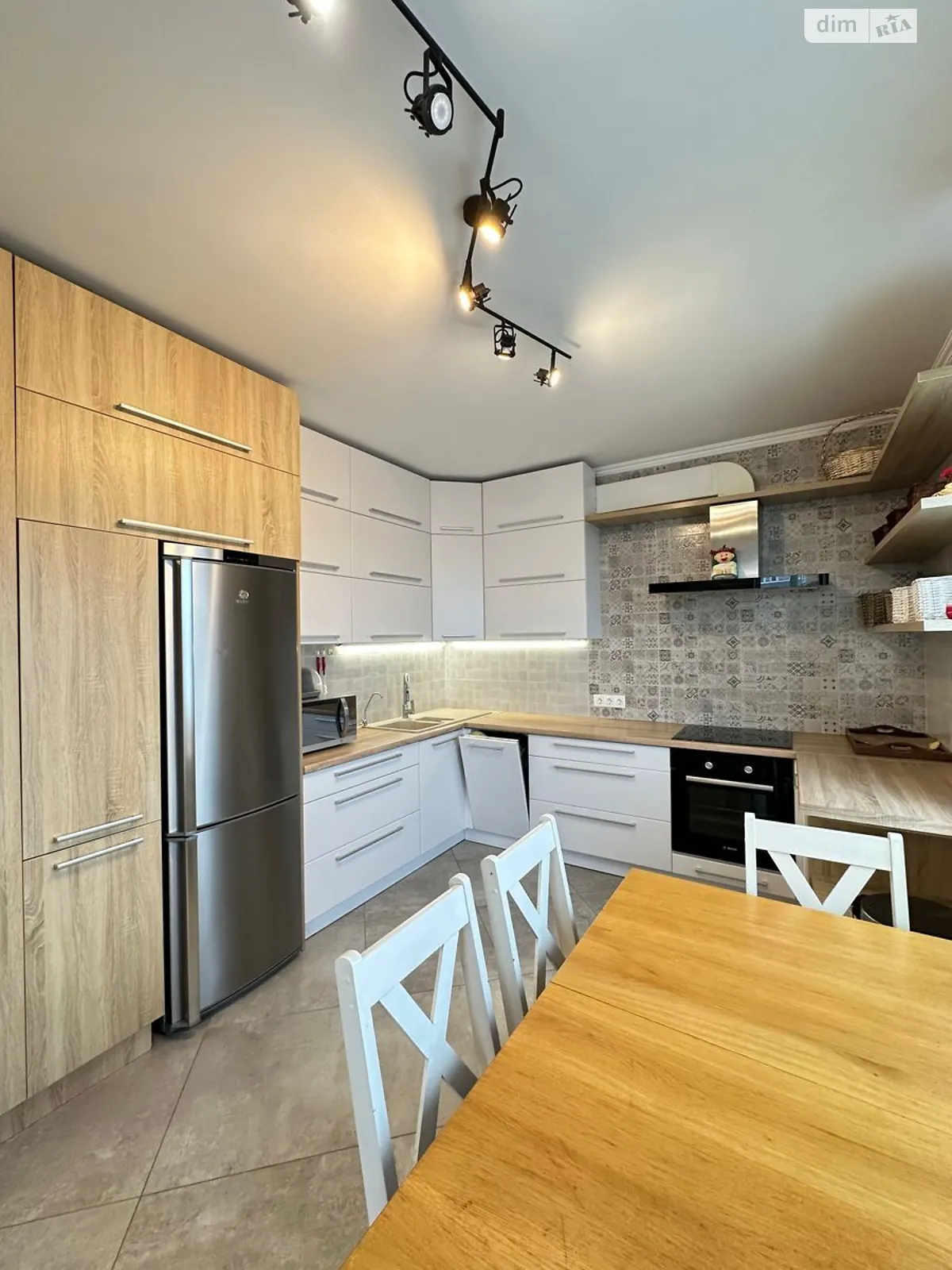 Здається в оренду 2-кімнатна квартира 102 кв. м у Києві, вул. Юрія Кондратюка, 3 - фото 1