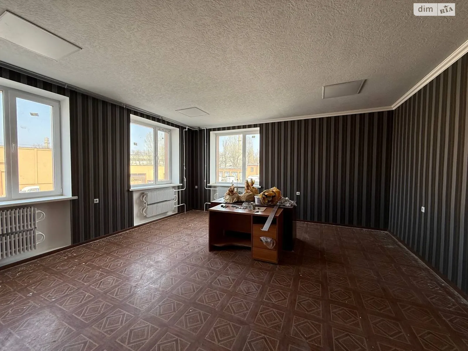 Сдается в аренду офис 435 кв. м в бизнес-центре, цена: 40000 грн - фото 1