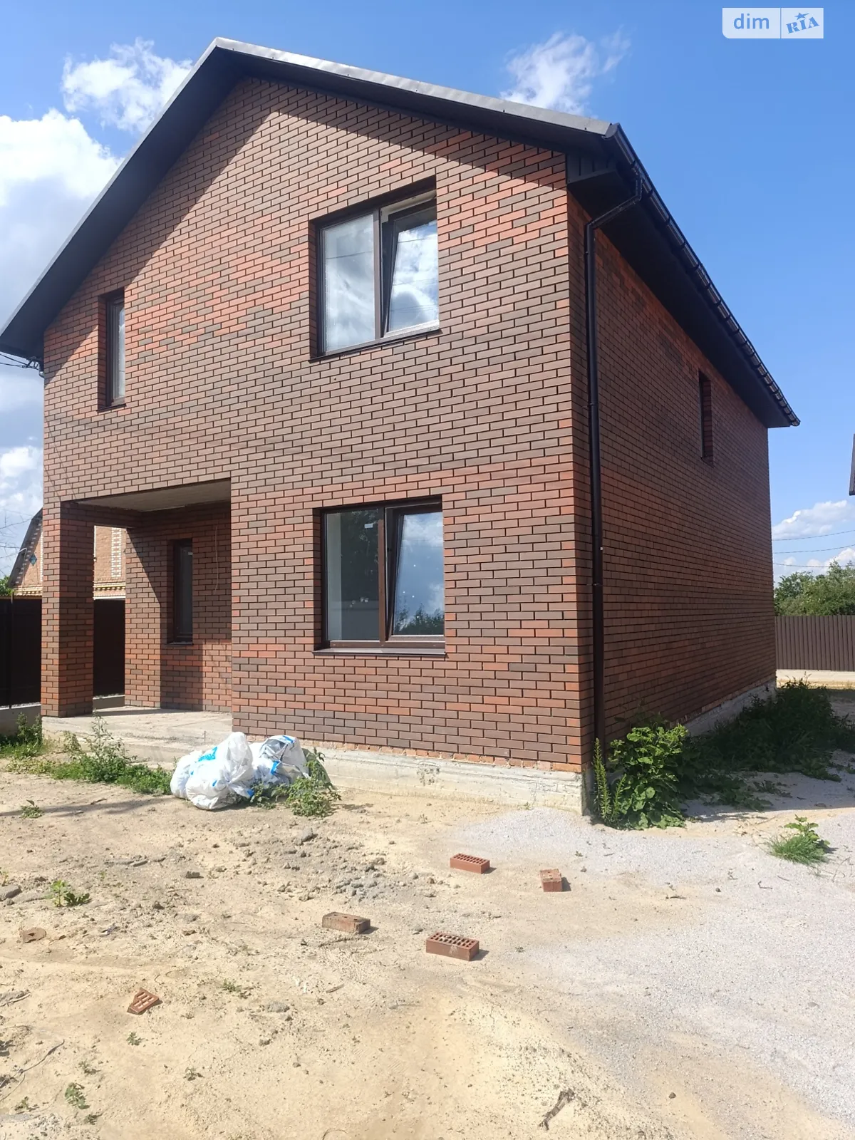 Продается дом на 2 этажа 125 кв. м с участком, цена: 92000 $ - фото 1