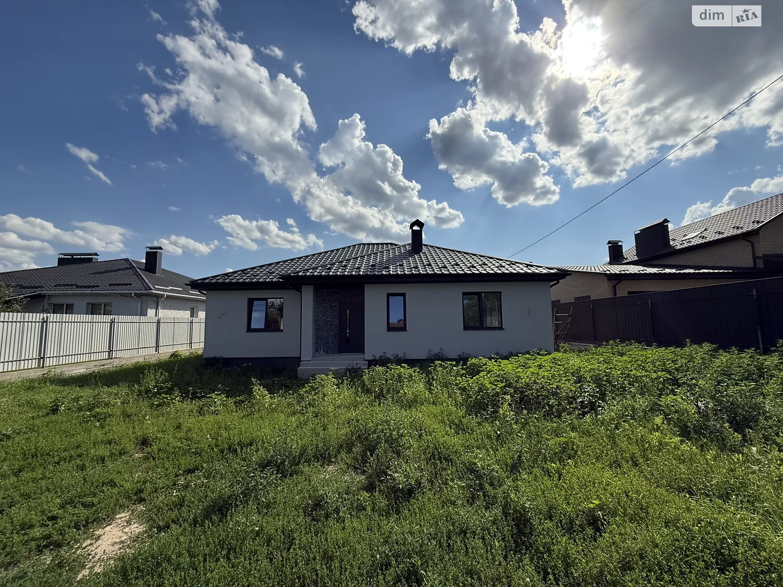 Продается одноэтажный дом 120 кв. м с беседкой, цена: 86000 $ - фото 1