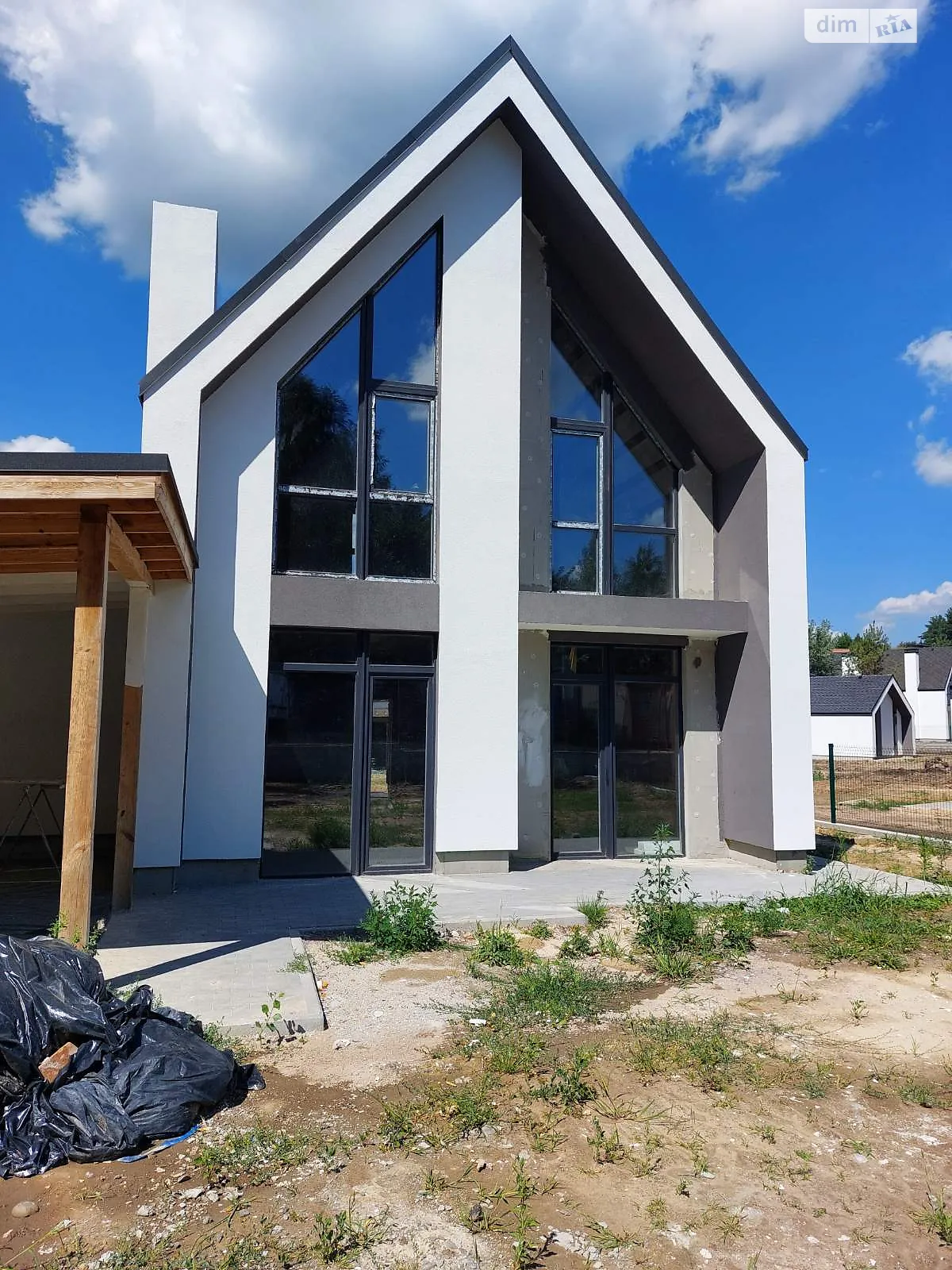 Продается дом на 2 этажа 140 кв. м с бассейном, цена: 170000 $ - фото 1