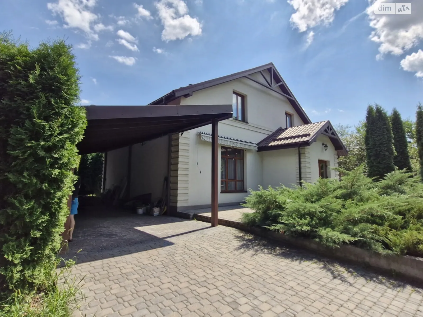 Продается дом на 2 этажа 180 кв. м с гаражом, цена: 135000 $ - фото 1