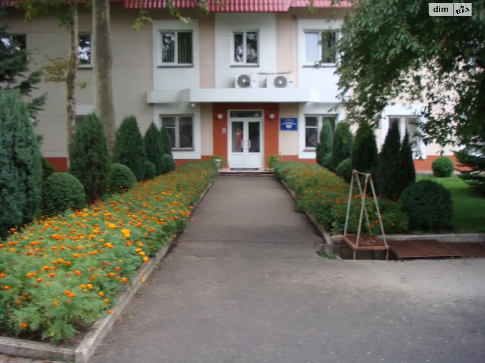 Сдается в аренду офис 719 кв. м в бизнес-центре, цена: 115040 грн - фото 1