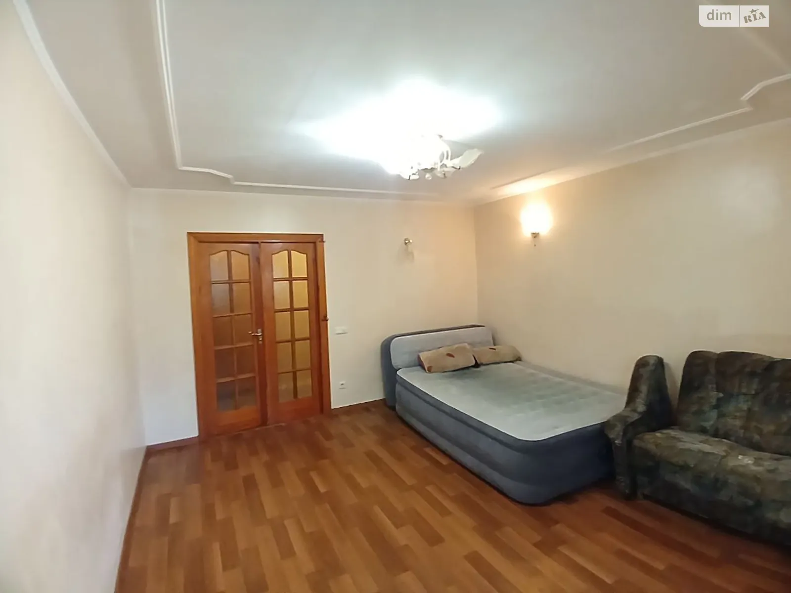 вул. Степана Бандери Виставка Хмельницький - фото 4