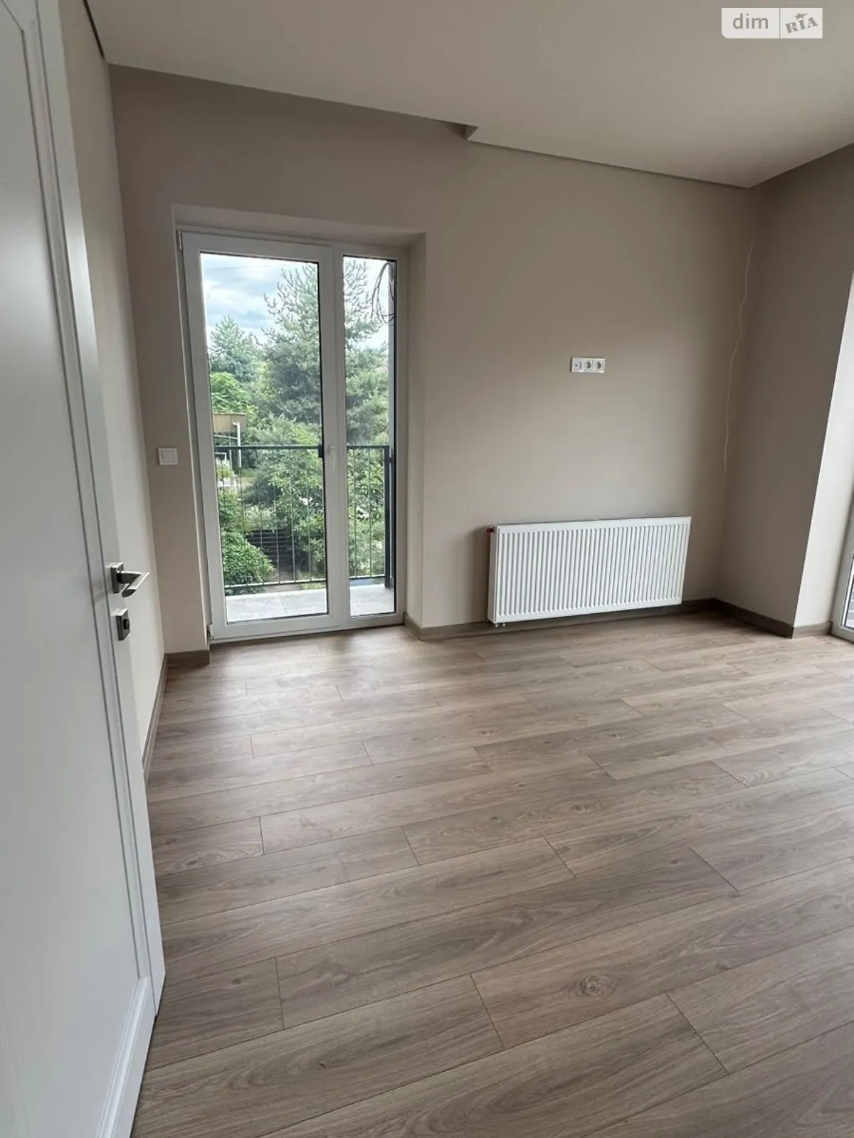 Продается 1-комнатная квартира 45 кв. м в Ужгороде, ул. Кошицкая, 21 - фото 1