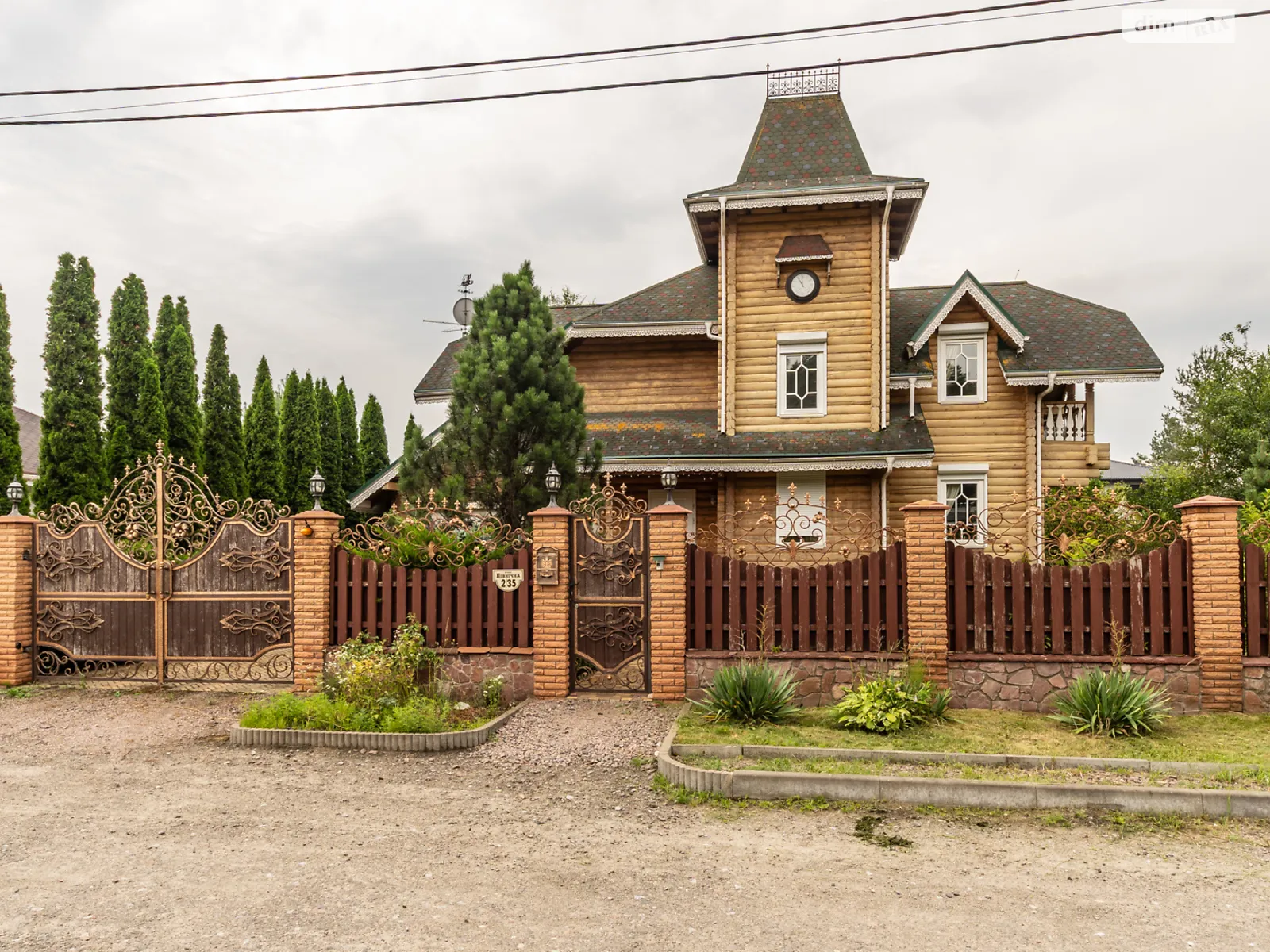 Продается дом на 2 этажа 250.1 кв. м с беседкой, цена: 350000 $ - фото 1