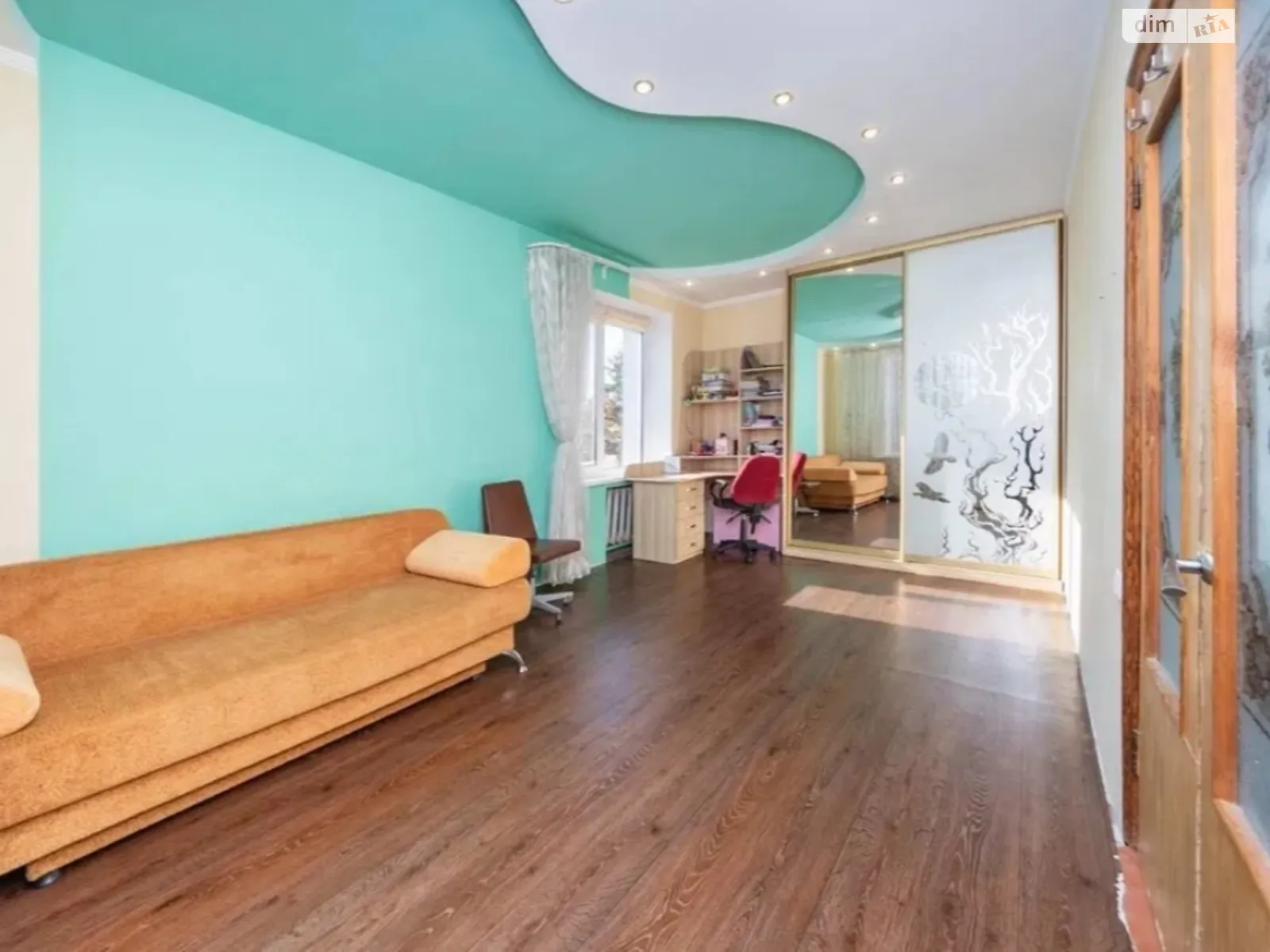 Продается дом на 2 этажа 193 кв. м с баней/сауной, цена: 210000 $ - фото 1