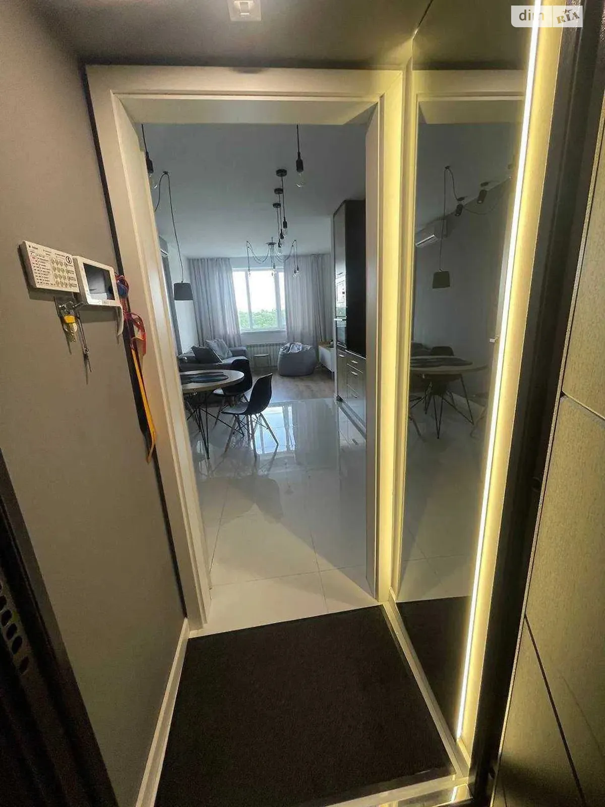 Продается 2-комнатная квартира 46 кв. м в Киеве, ул. Генерала Шаповала(Механизаторов), 20 - фото 1