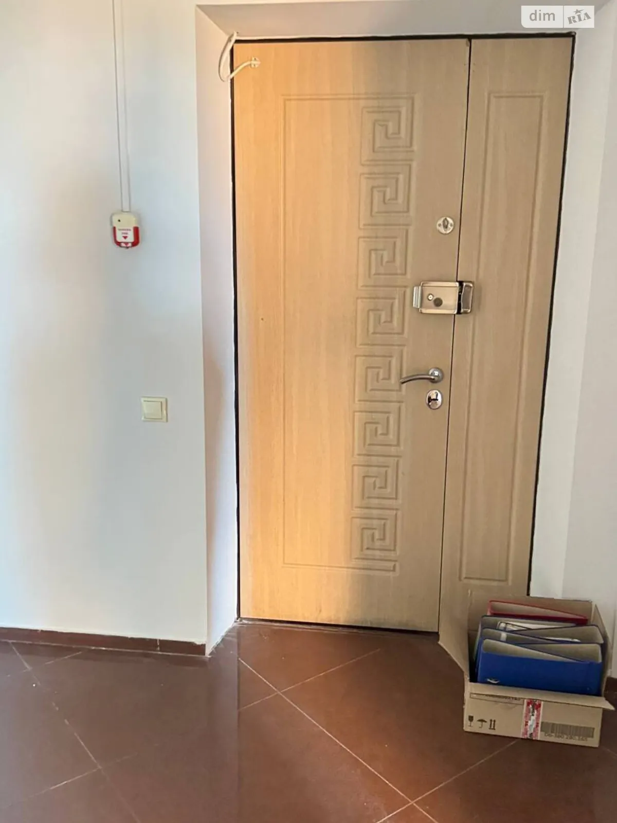 Сдается в аренду офис 167 кв. м в бизнес-центре, цена: 28390 грн - фото 1