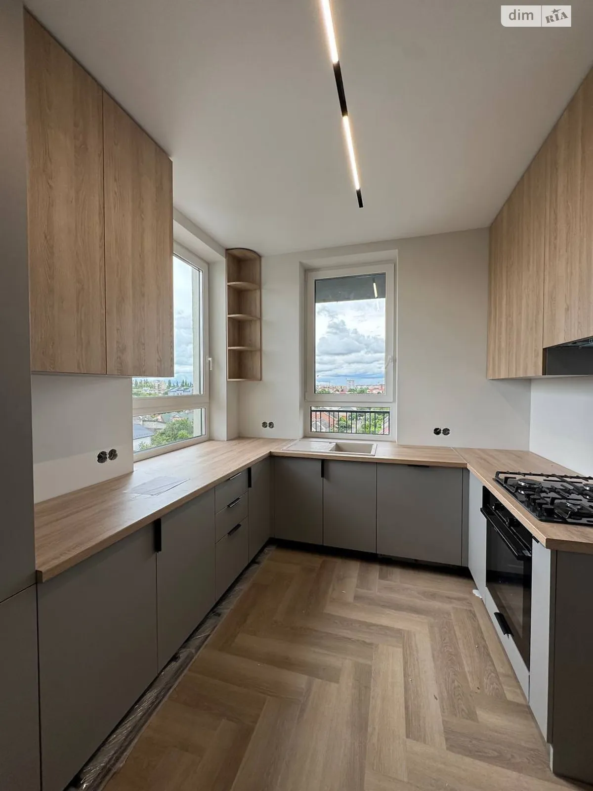 Продається 2-кімнатна квартира 68 кв. м у Ужгороді, вул. Іштвана Сечені, 29 - фото 1