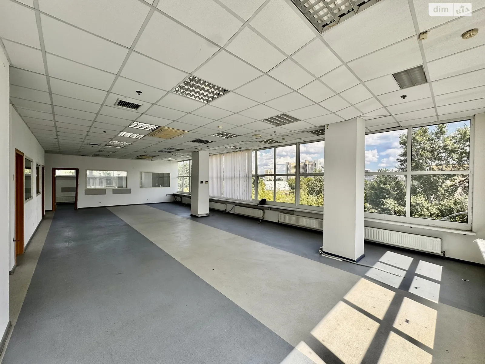 Сдается в аренду офис 400 кв. м в бизнес-центре, цена: 132000 грн - фото 1