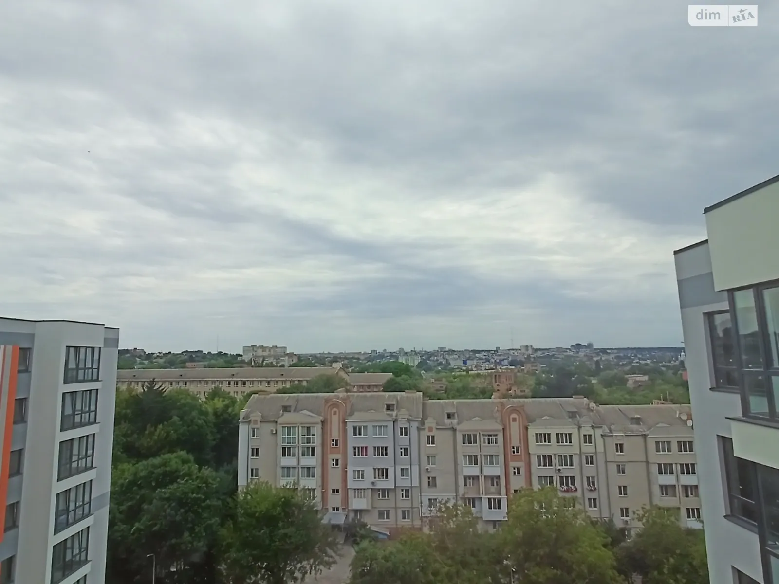 Продается 1-комнатная квартира 57 кв. м в Виннице, пл. Привокзальная - фото 1