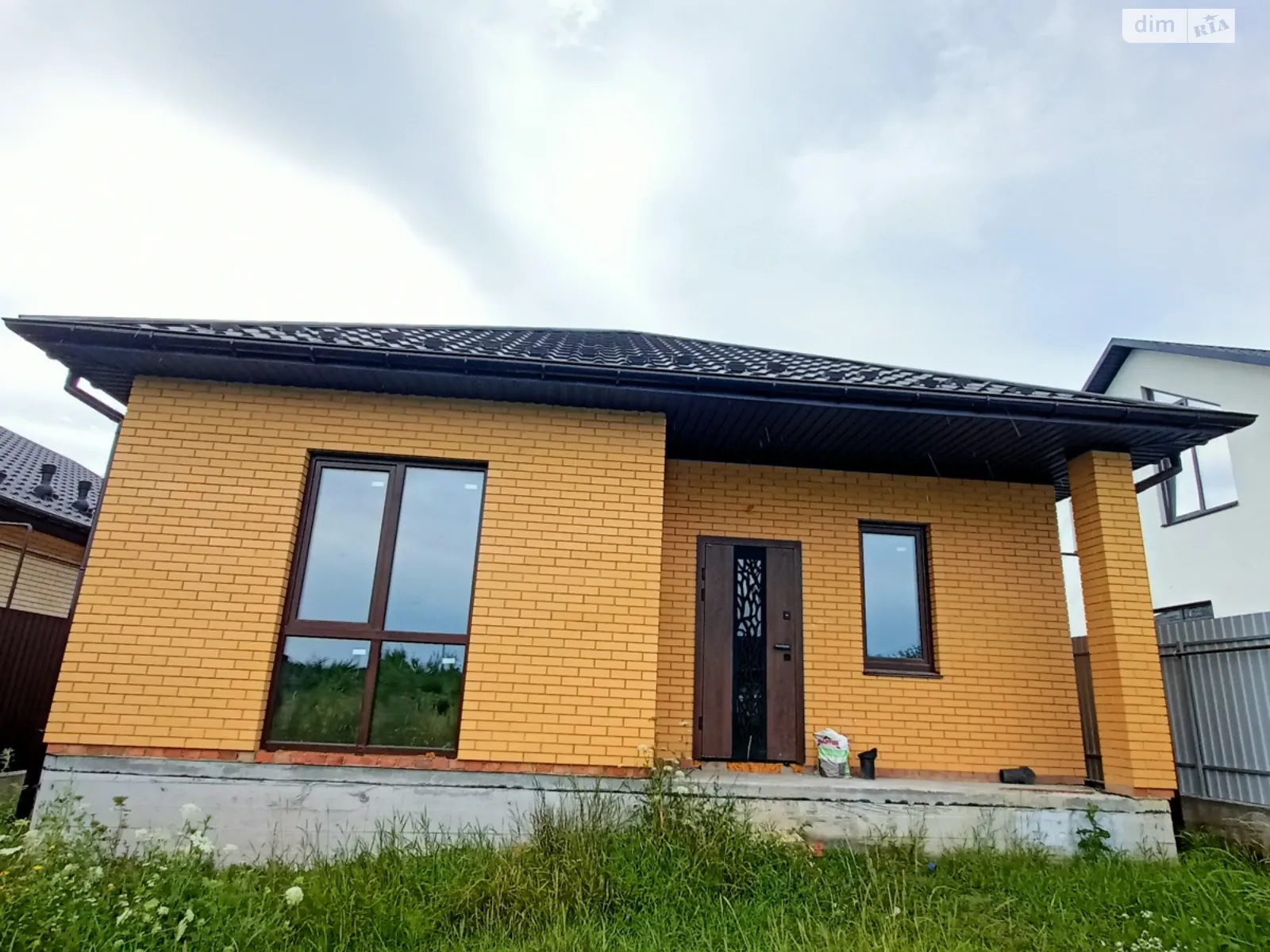 Продается одноэтажный дом 105 кв. м с участком, цена: 85000 $ - фото 1
