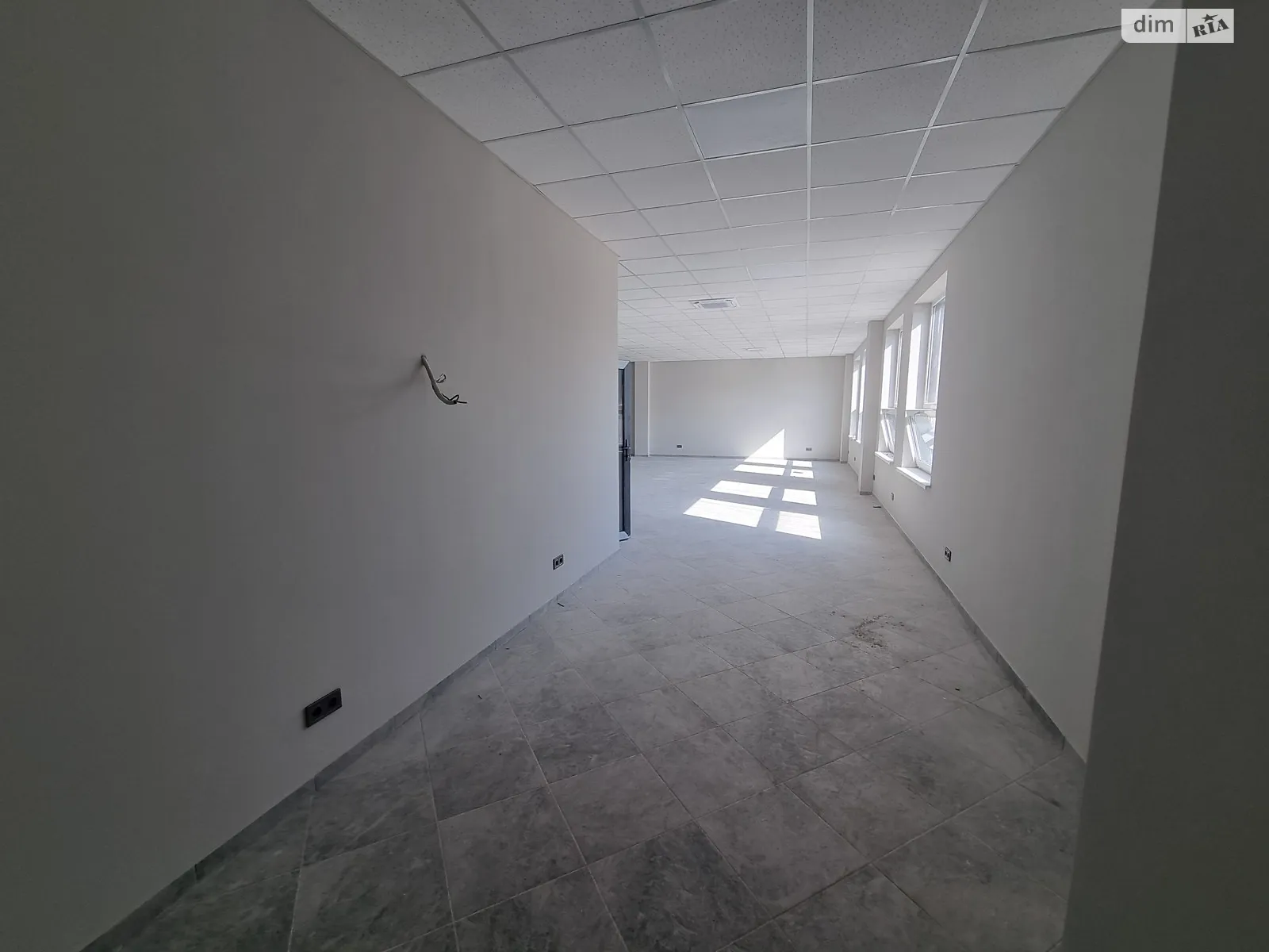 Здається в оренду офіс 241 кв. м в бізнес-центрі, цена: 2651 $ - фото 1