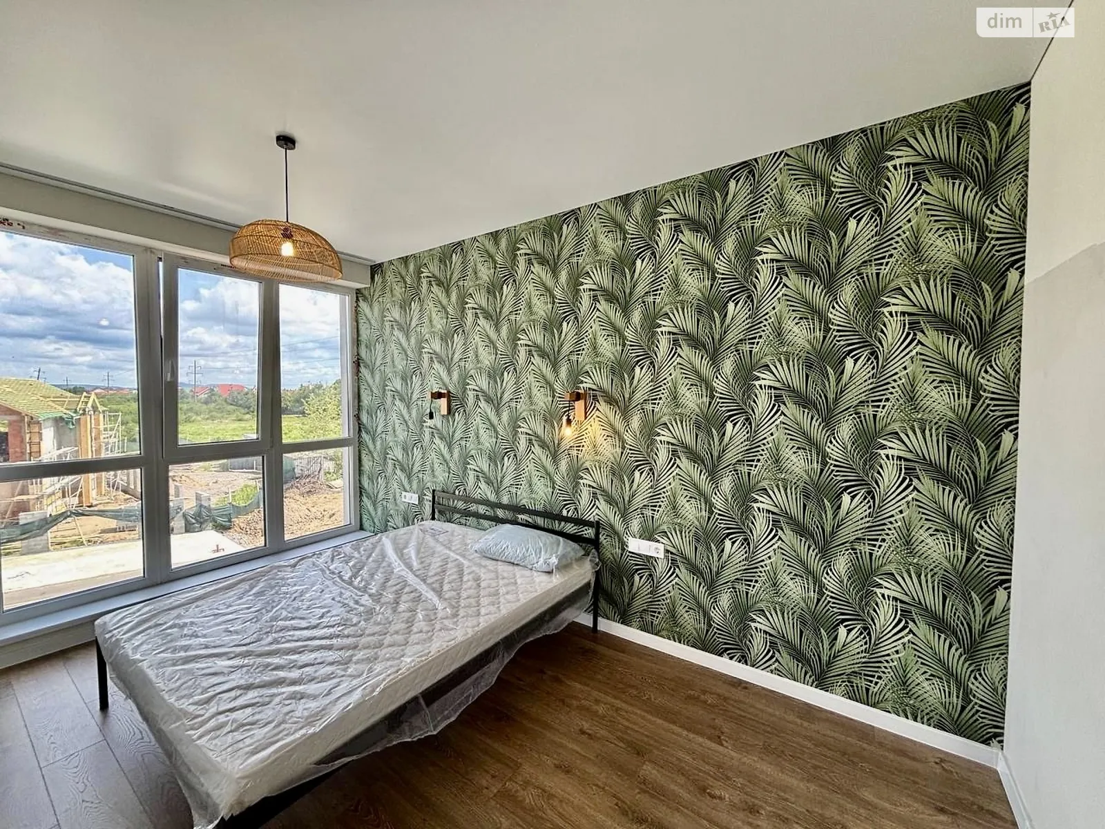 Продається 1-кімнатна квартира 45 кв. м у Минаї, вул. Августина Волошина, 10 - фото 1